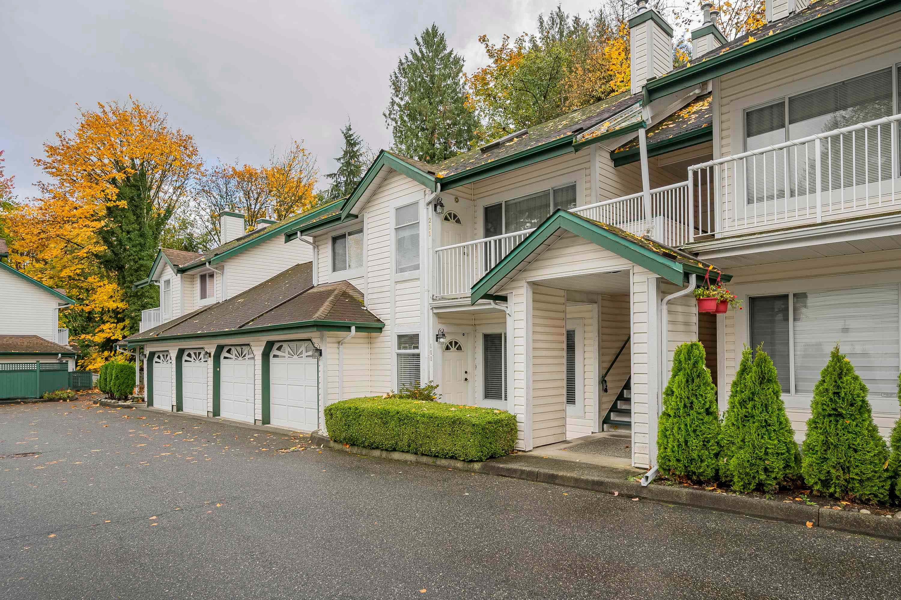 111 - 10308 155a Street, Surrey, V3R 4K5 — photo 3