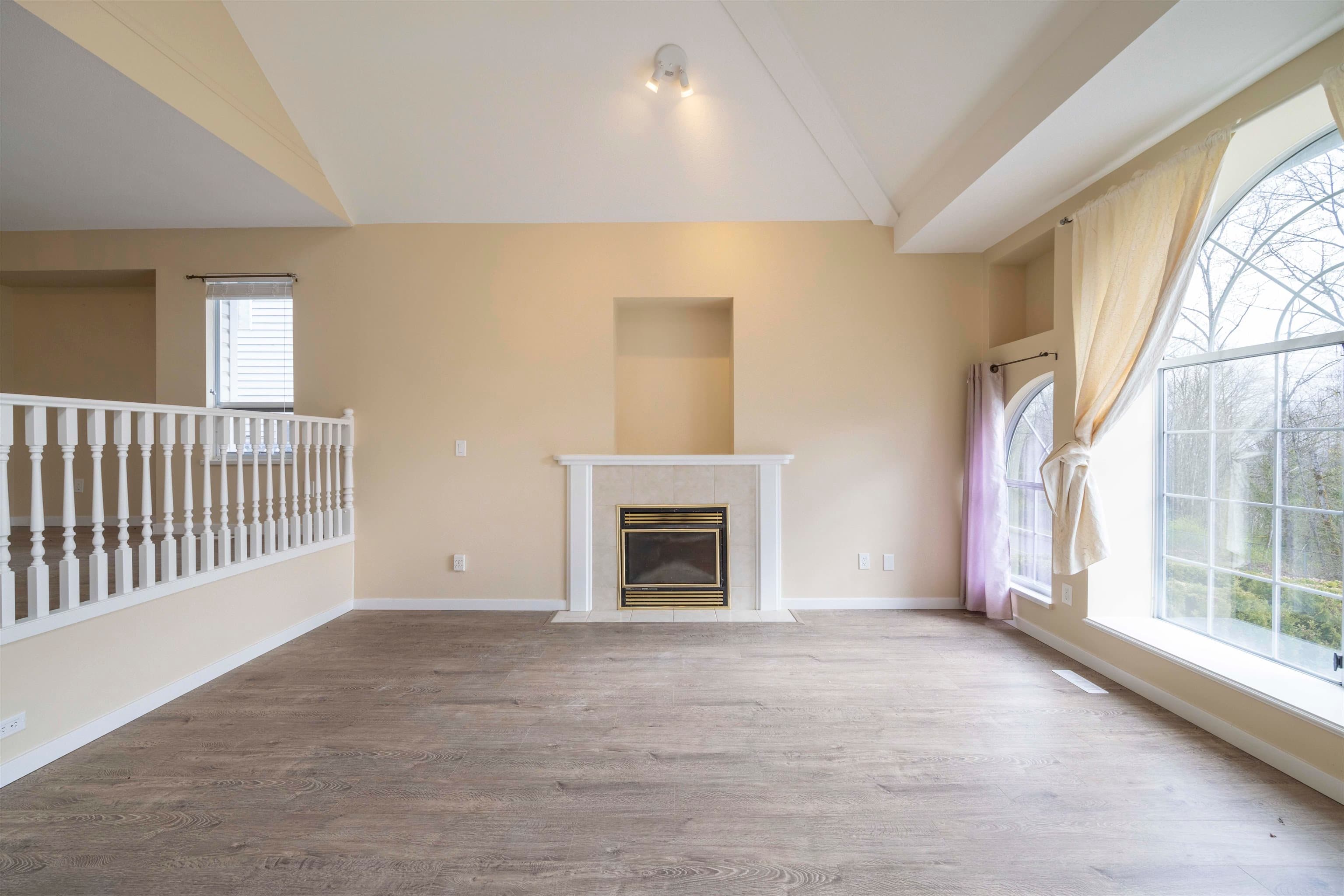 470 Riverview Crescent, Coquitlam, V3C 4X9 — photo 3