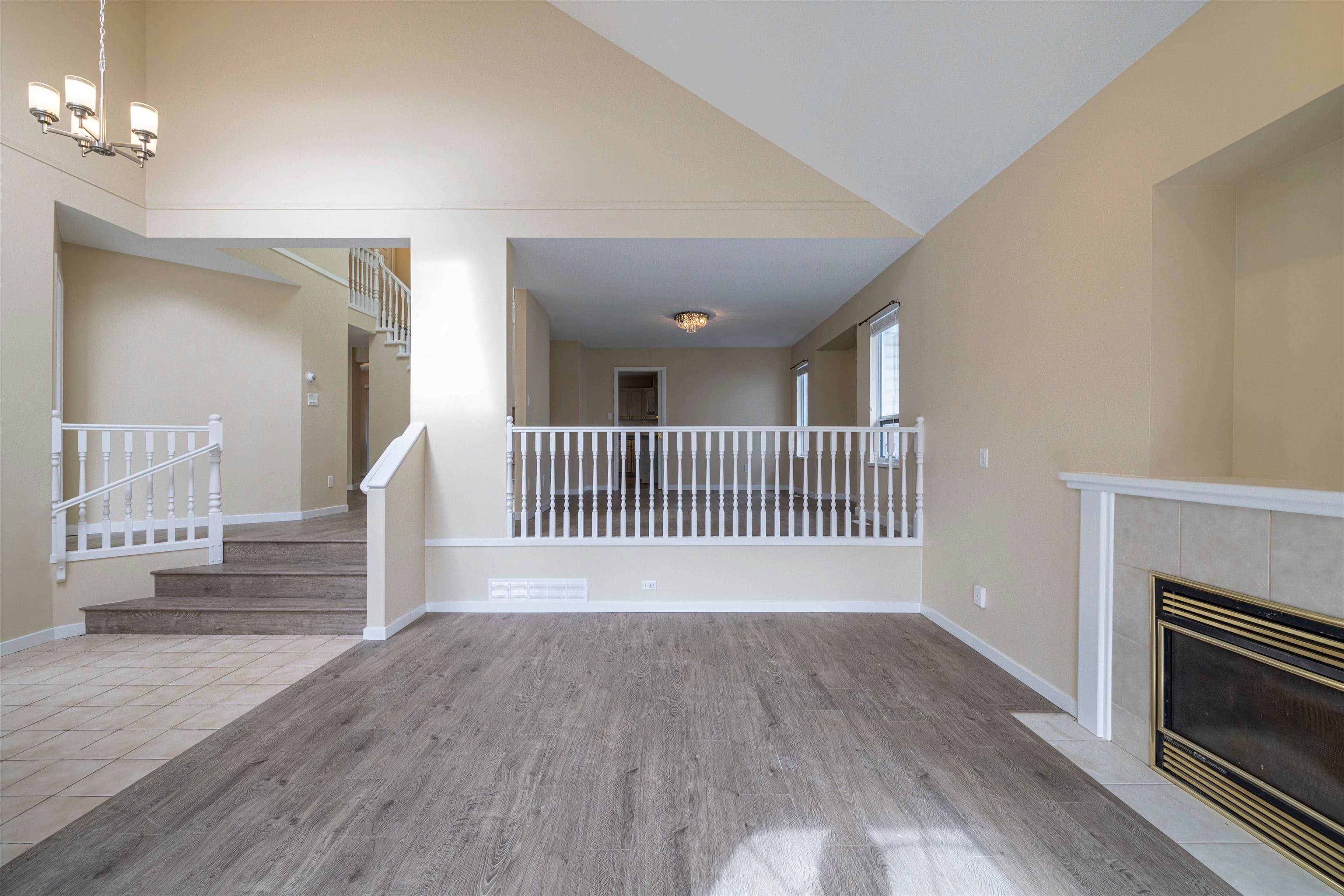 470 Riverview Crescent, Coquitlam, V3C 4X9 — photo 5