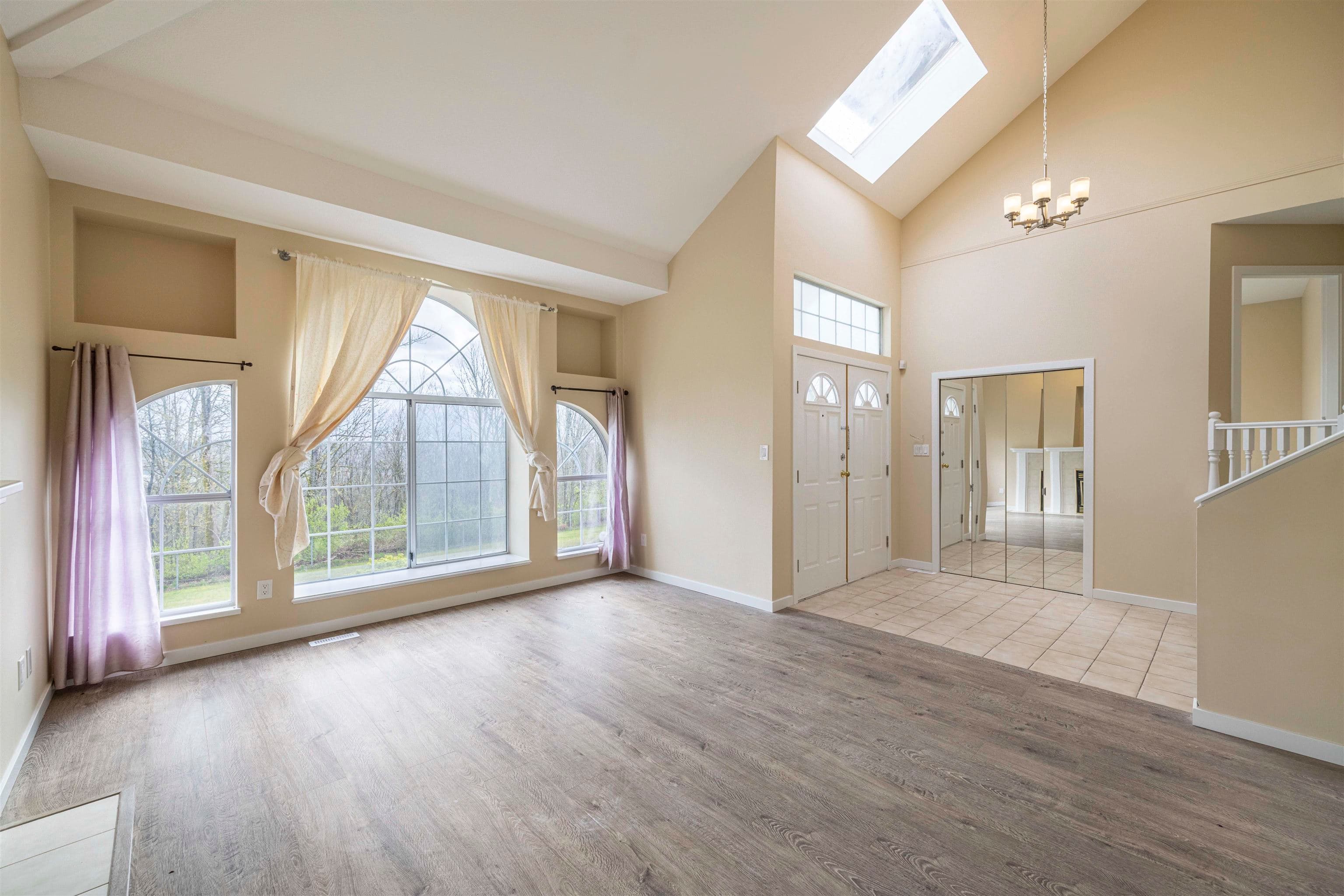 470 Riverview Crescent, Coquitlam, V3C 4X9 — photo 4