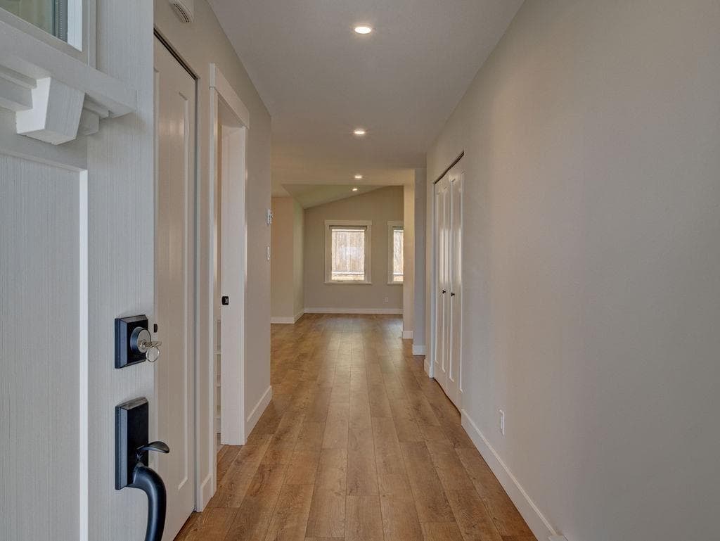 1100 Celia Crescent, Gibsons, V0N 1V7 — photo 3