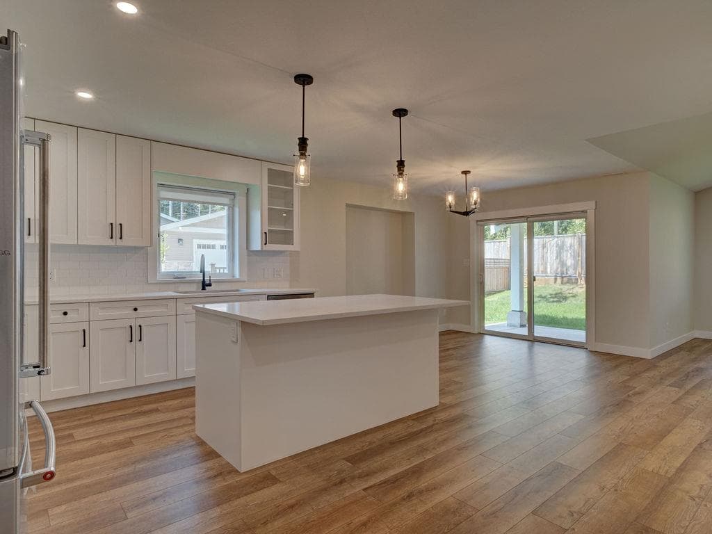 1100 Celia Crescent, Gibsons, V0N 1V7 — photo 4