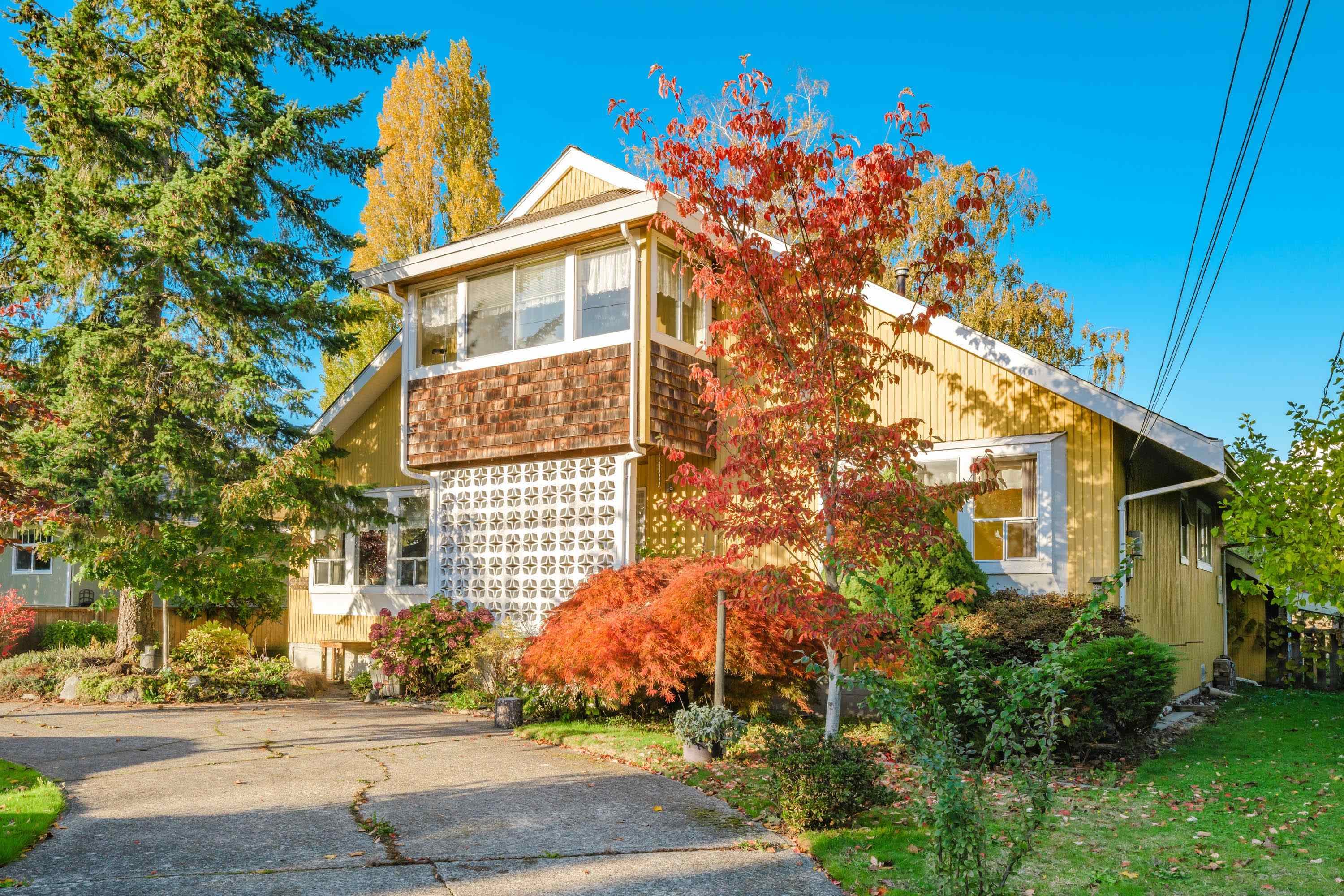 5855 Crescent Drive, Delta, V4K 2E7 — photo 1