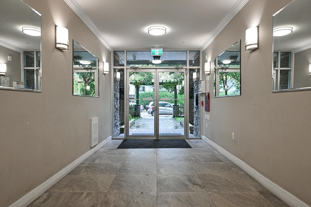 313 - 8183 121a Street, Surrey, V3W 1S7 — photo 4