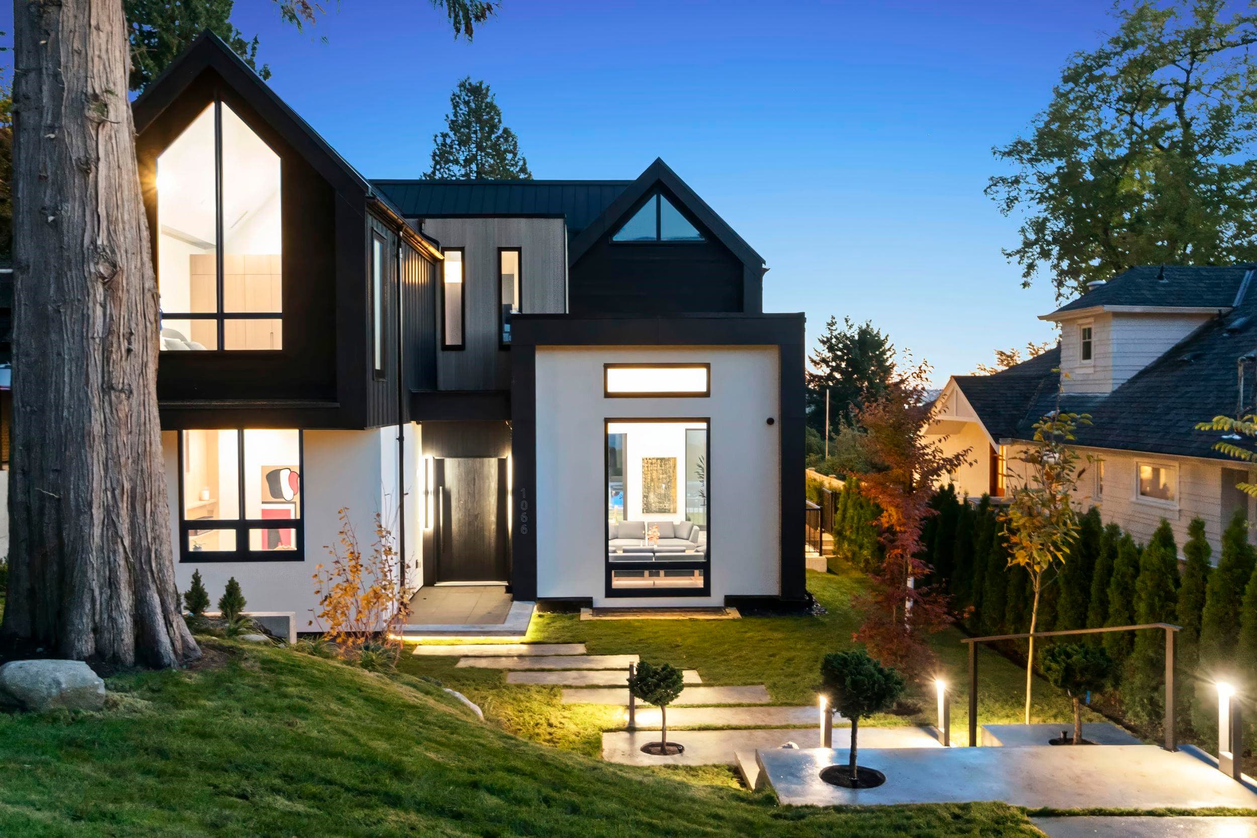1066 Fulton Avenue, West Vancouver