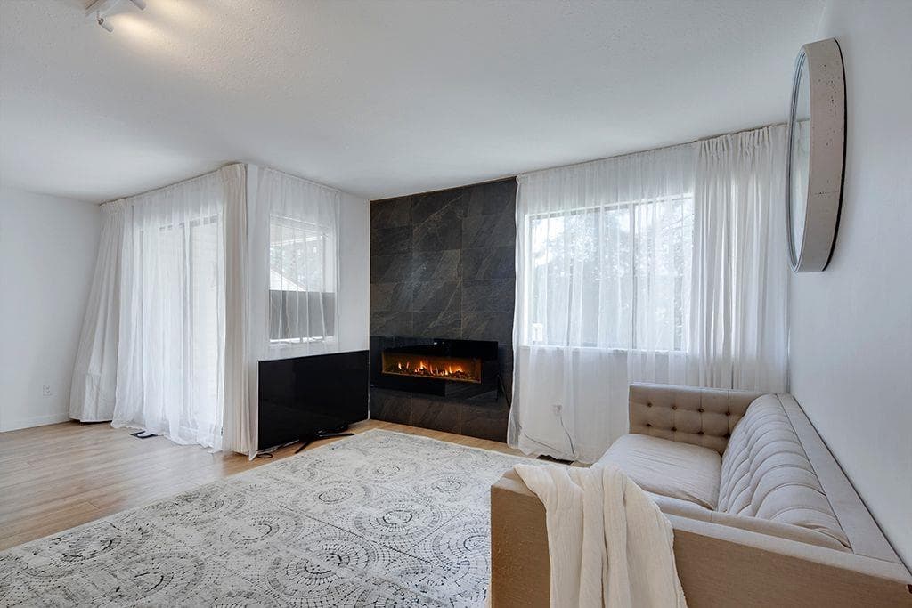 208 - 1220 Falcon Drive, Coquitlam, V3E 2E5 — photo 3
