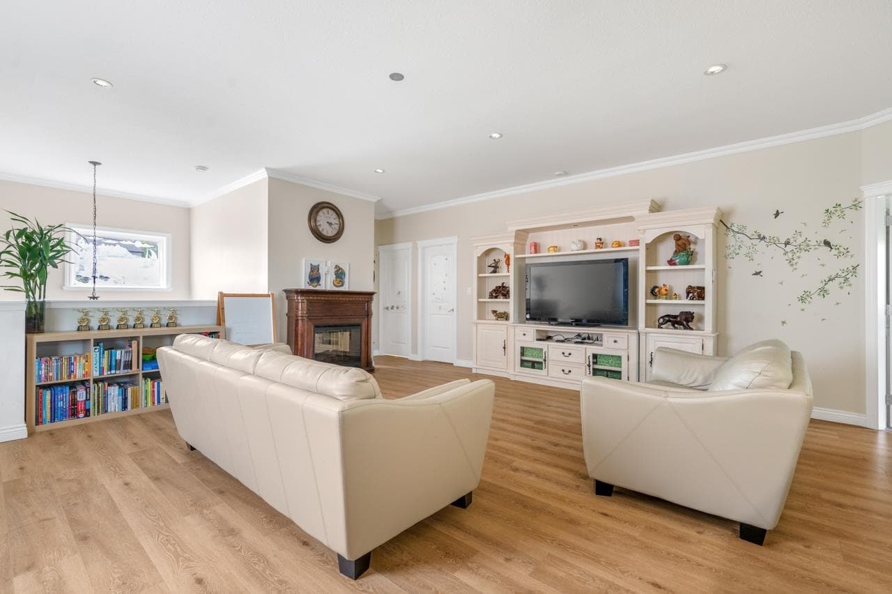 4526 Inman Avenue, Burnaby, V5G 2Y1 — photo 5