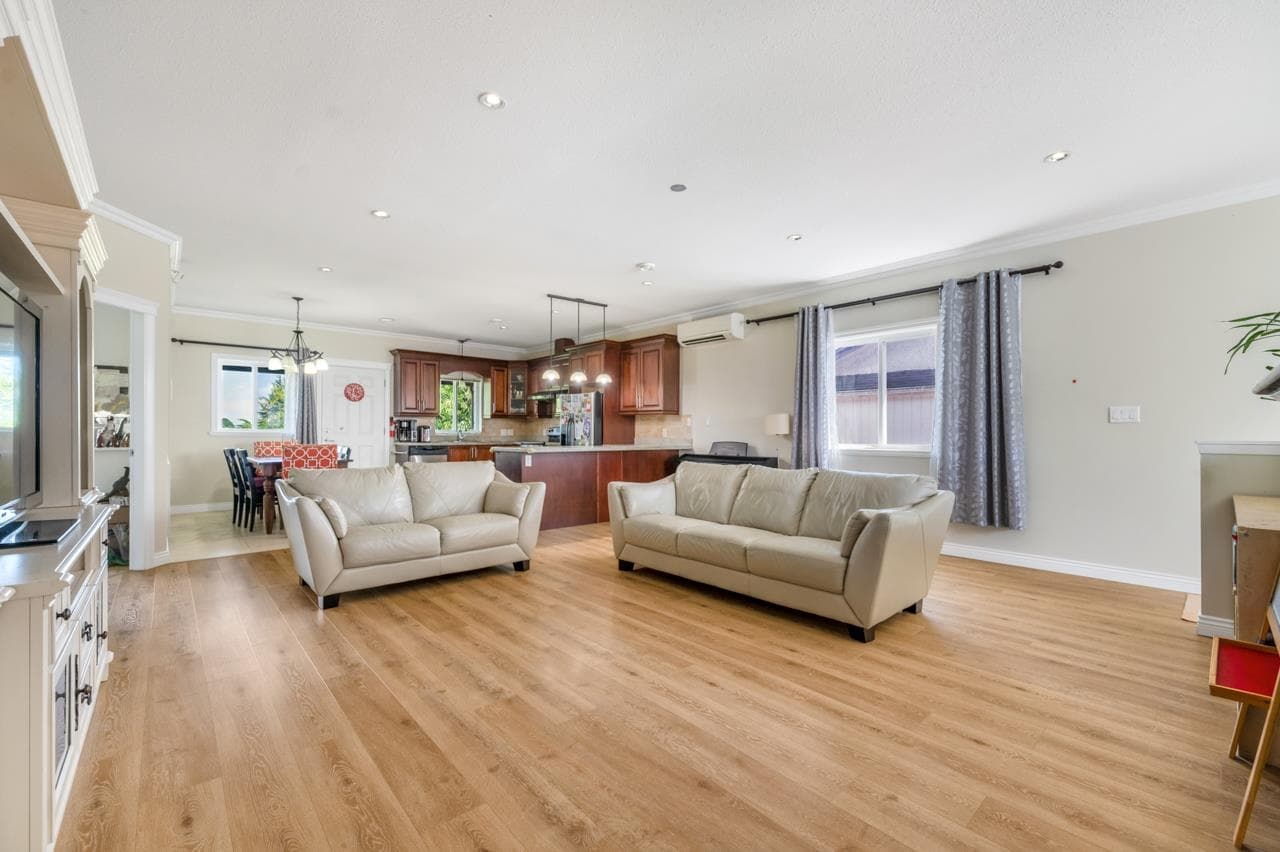 4526 Inman Avenue, Burnaby, V5G 2Y1 — photo 4
