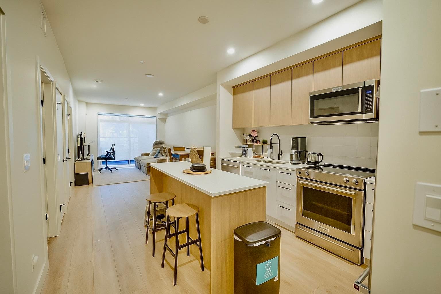 126 - 2635 King George Boulevard, Surrey, V4P 0H7 — photo 3