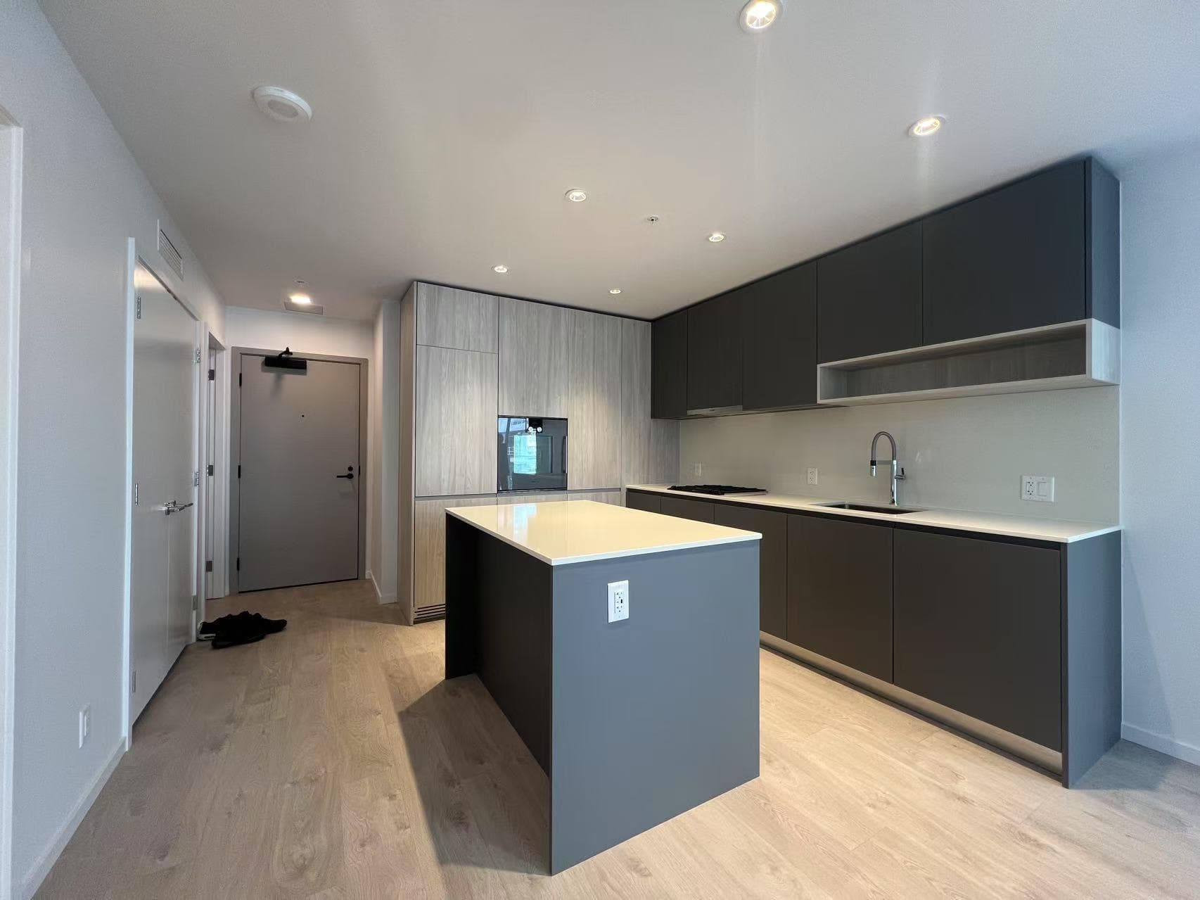 728 - 6808 Minoru Boulevard, Richmond, V6Y 0M7 — photo 2