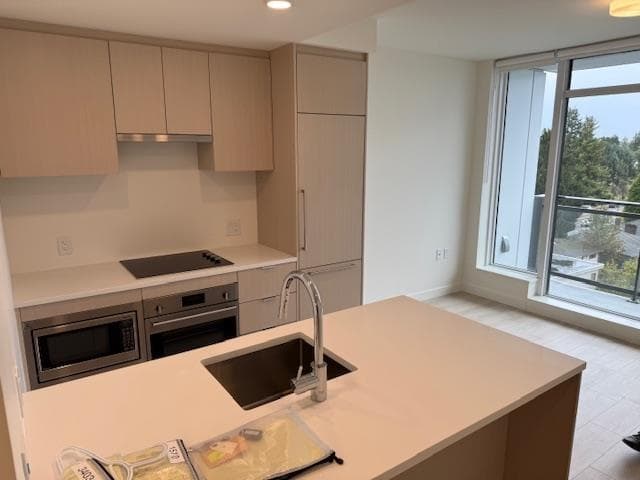 703 - 13675 107a Avenue, Surrey, V3T 0X2 — photo 5