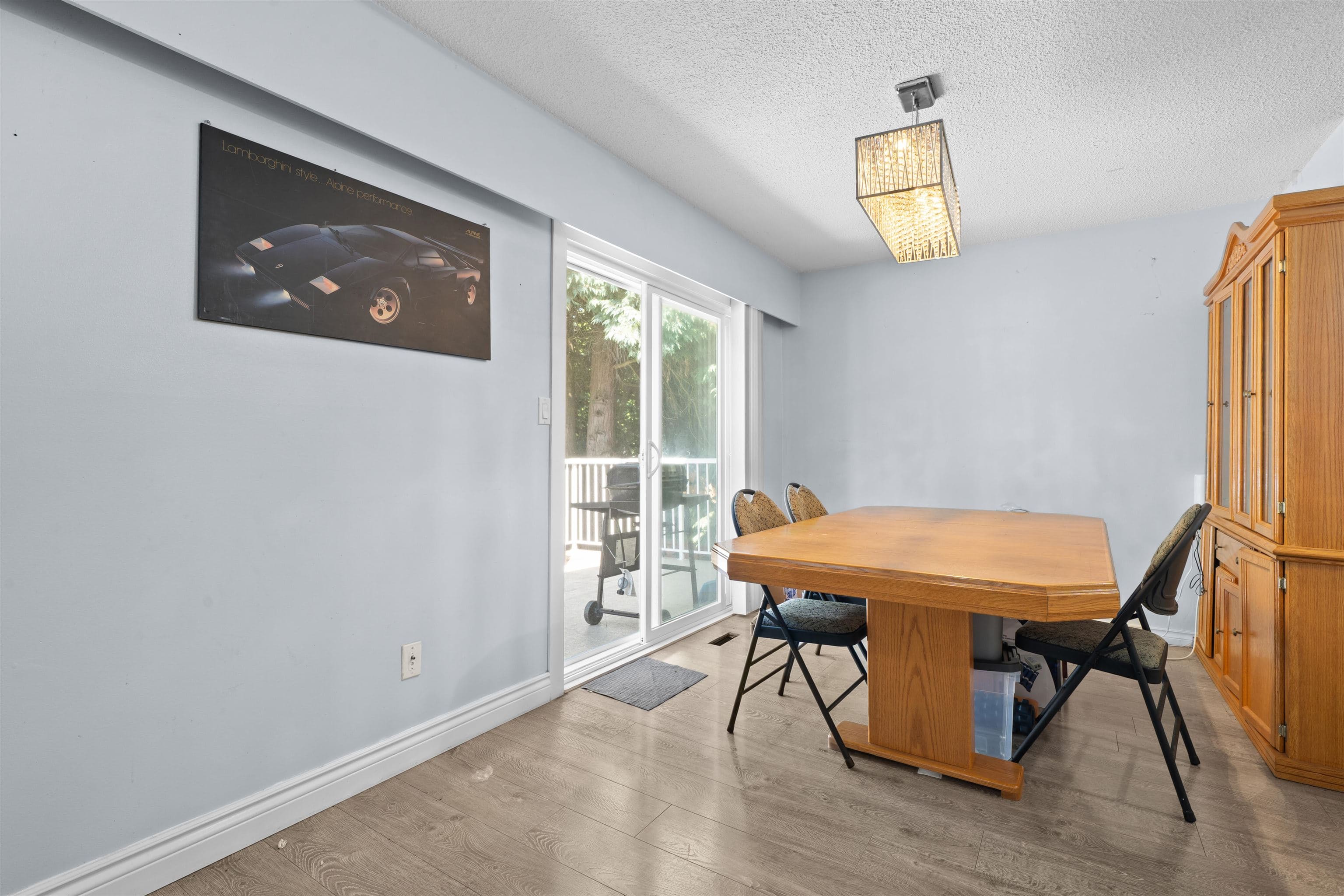 13687 112 Avenue, Surrey, V3R 2G4 — photo 3