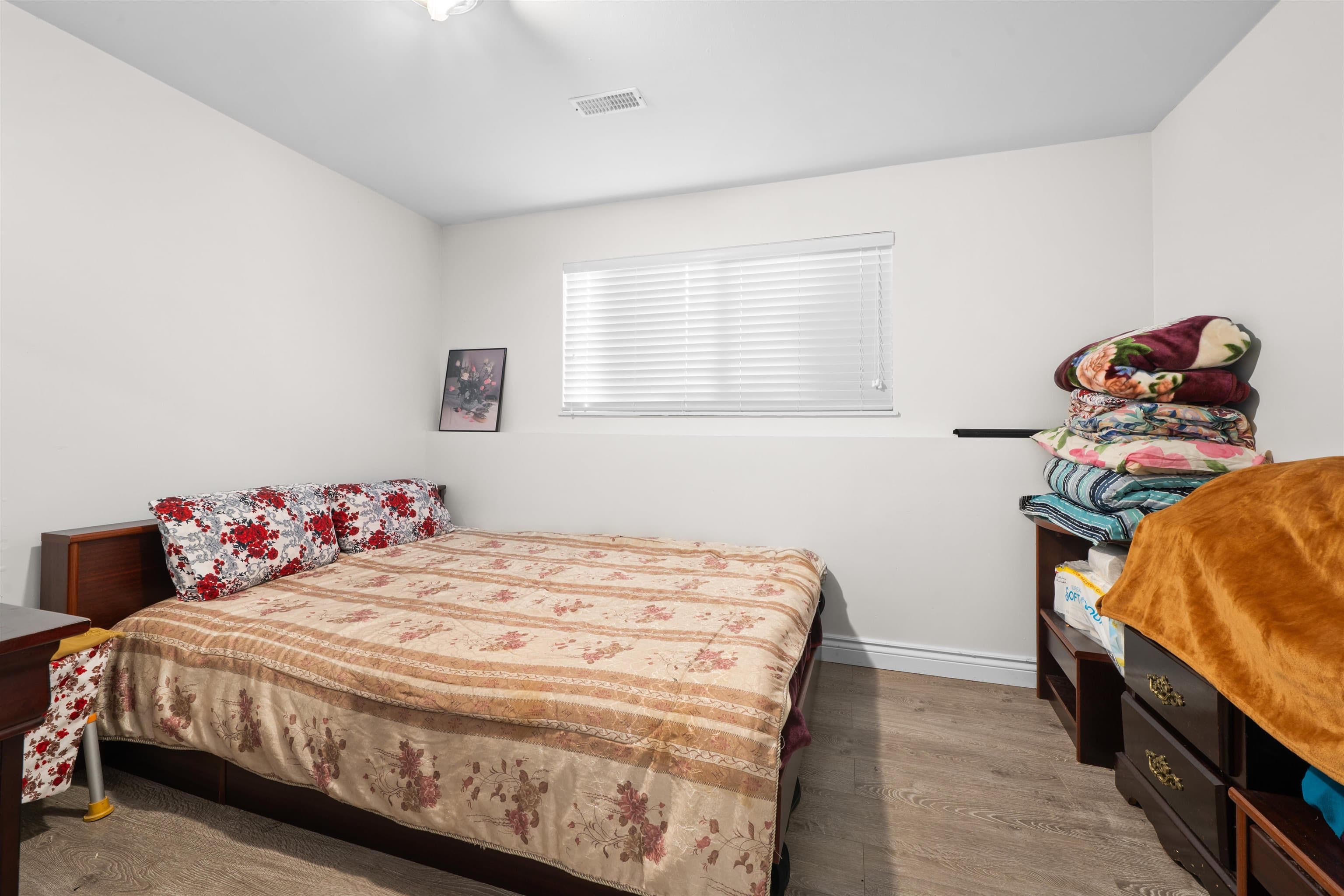 13687 112 Avenue, Surrey, V3R 2G4 — photo 5