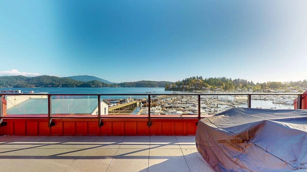 102 - 263 Gower Point Road, Gibsons, V0N 1V0 — photo 2