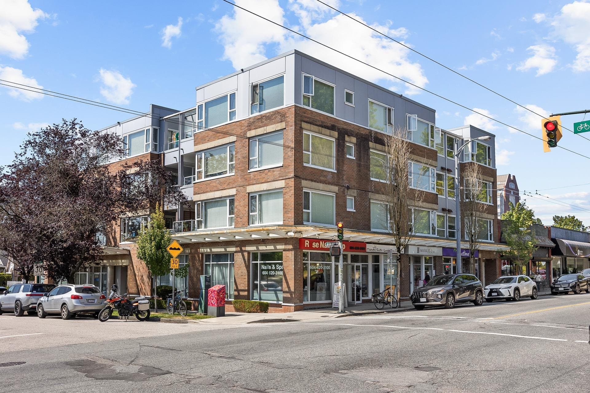 406 - 2103 W 45th Avenue, Vancouver