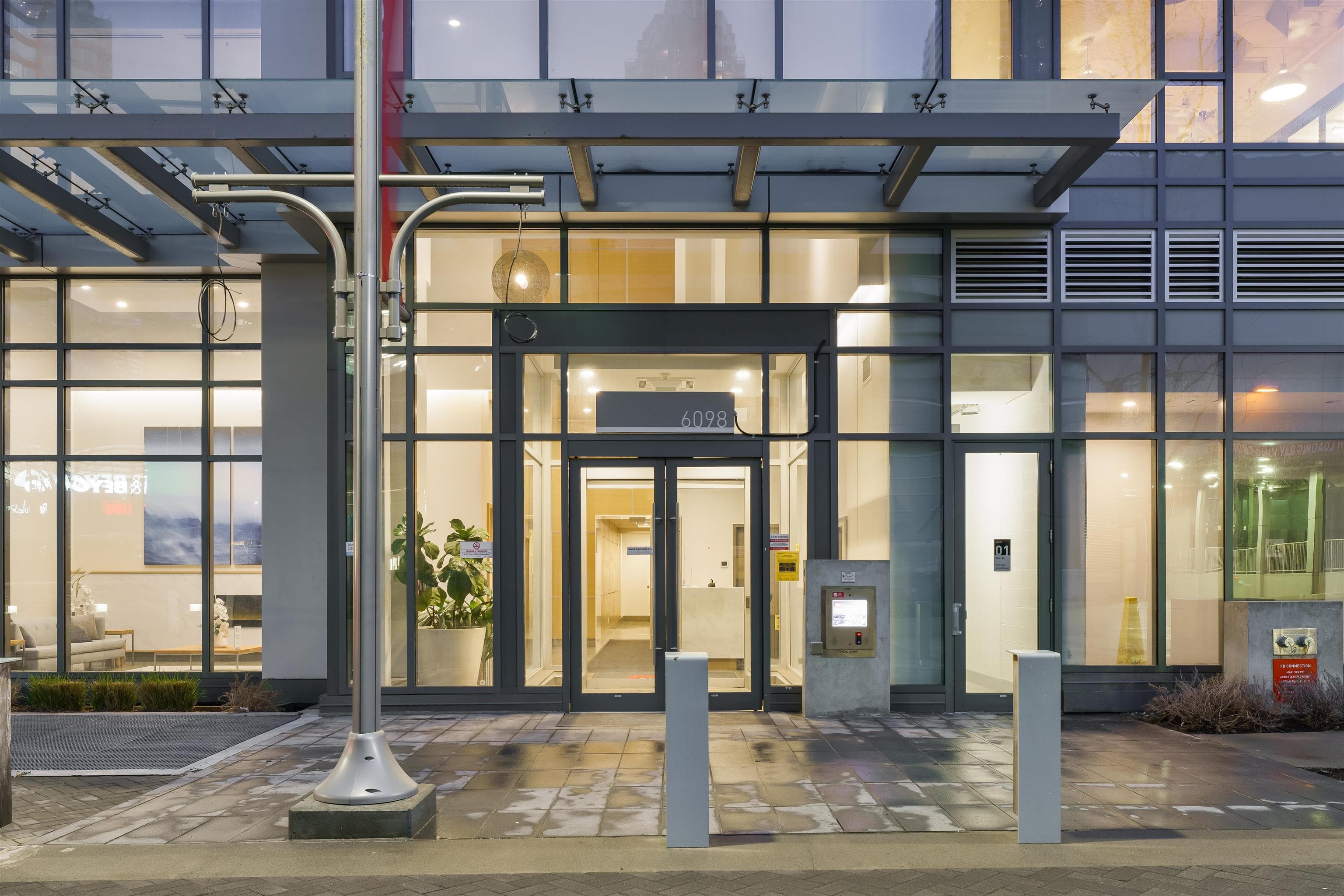 3501 - 6098 Station Street, Burnaby, V5H 0H4 — photo 2