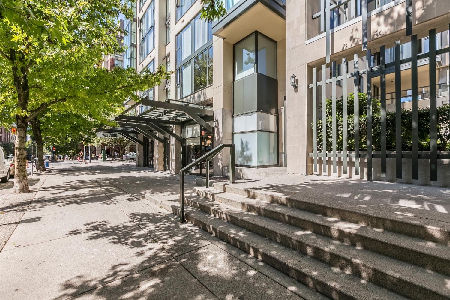 905 - 1155 Homer Street, Vancouver, V6B 5T5 — photo 2