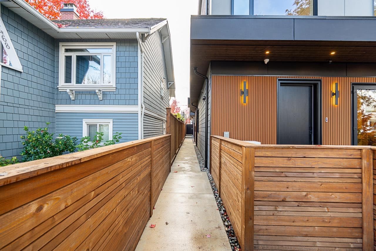 2 - 2460 Adanac Street, Vancouver, V5K 2M4 — photo 2