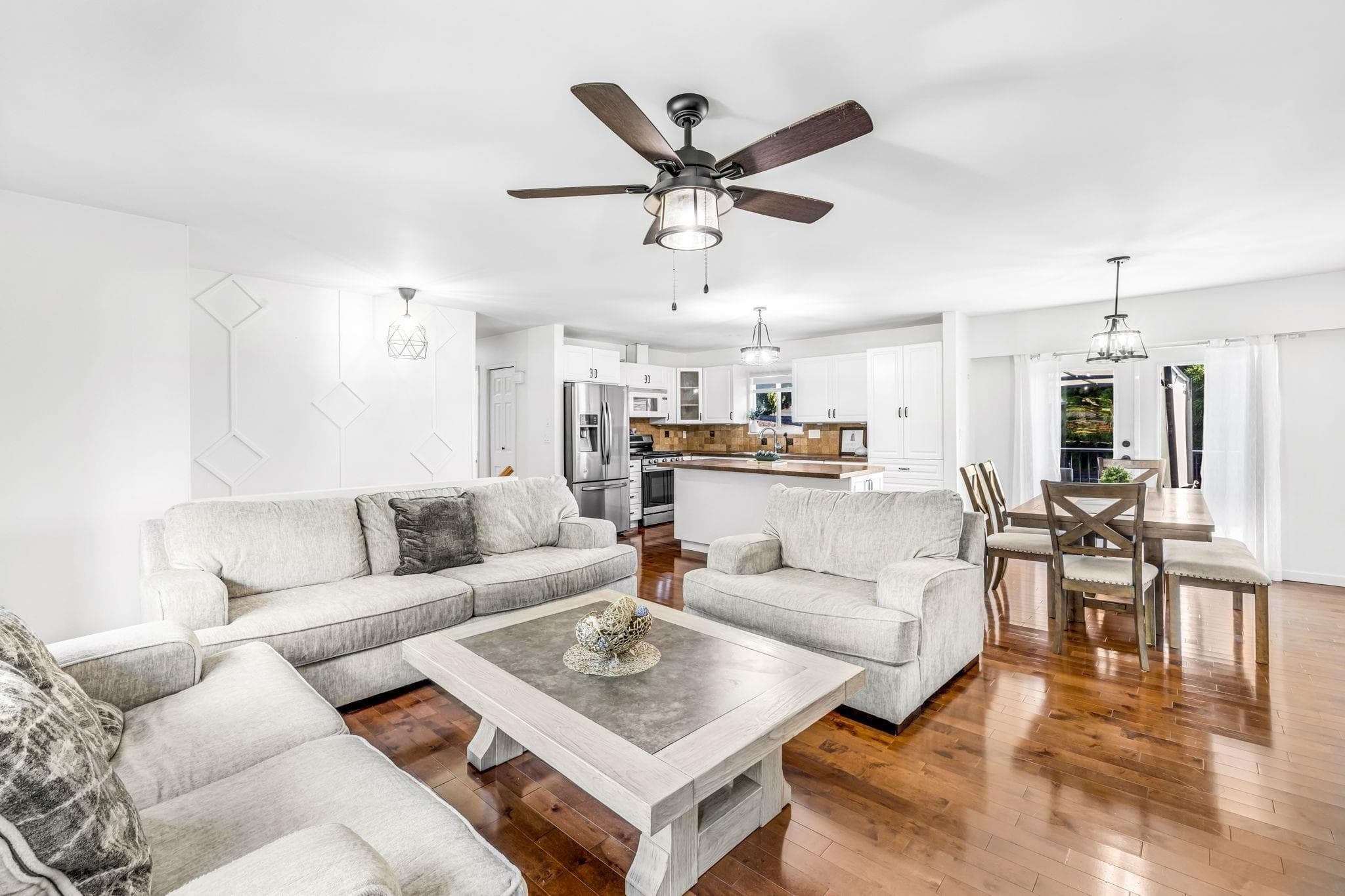 13822 92a Avenue, Surrey, V3V 6Y6 — photo 5