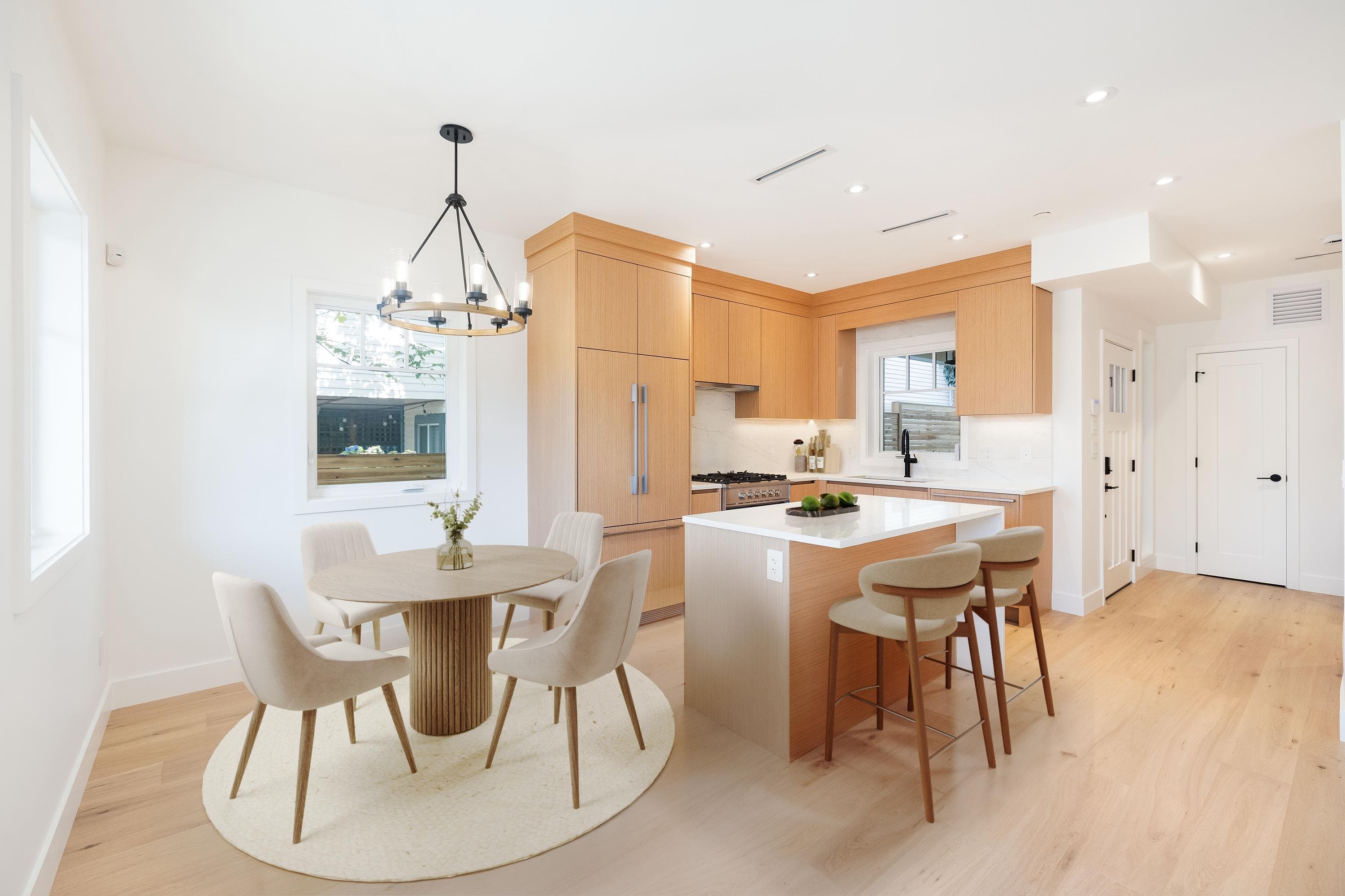 261 W 6th Street, North Vancouver, V7M 1K7 — photo 3