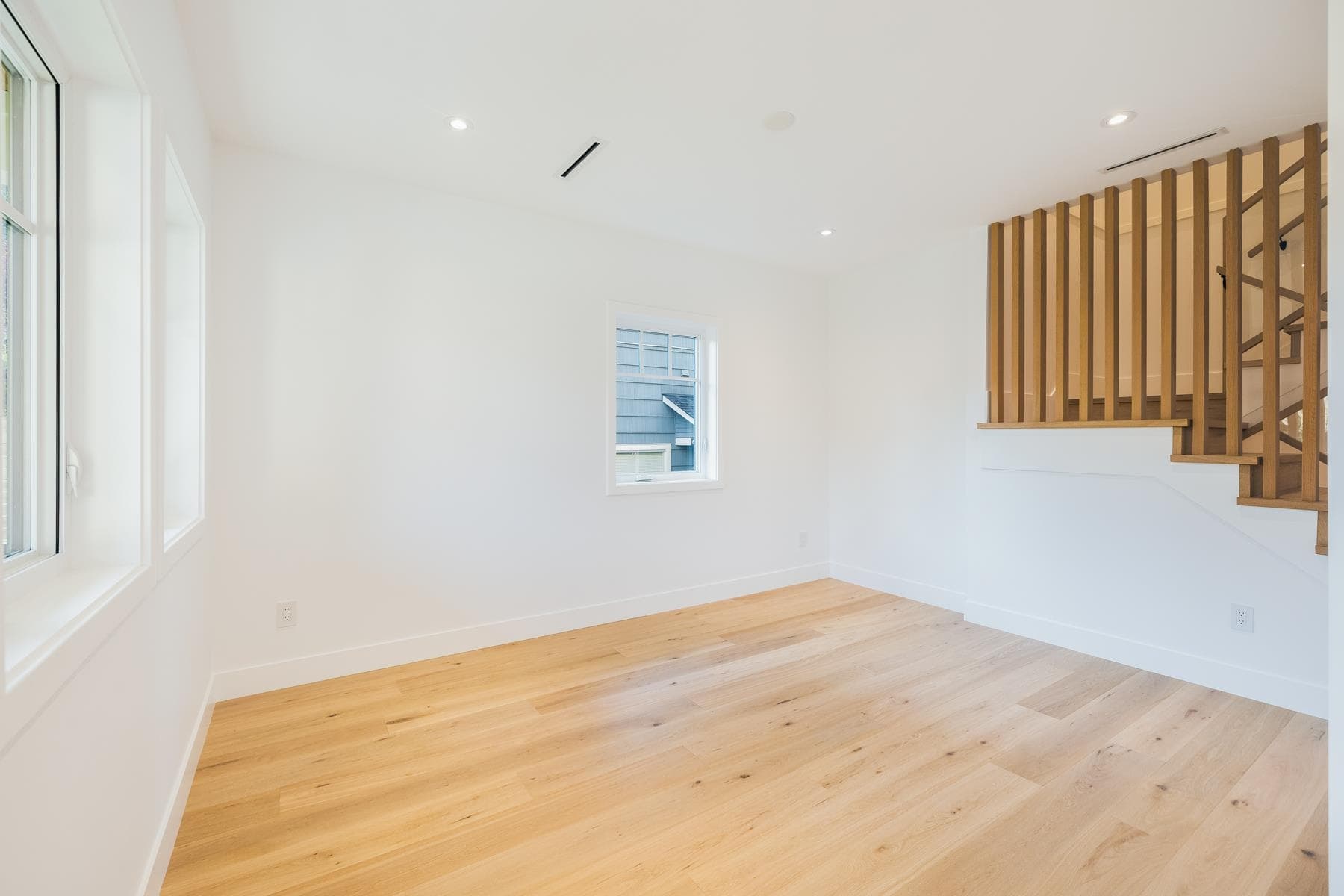 263 W 6th Street, North Vancouver, V7M 1K7 — photo 3