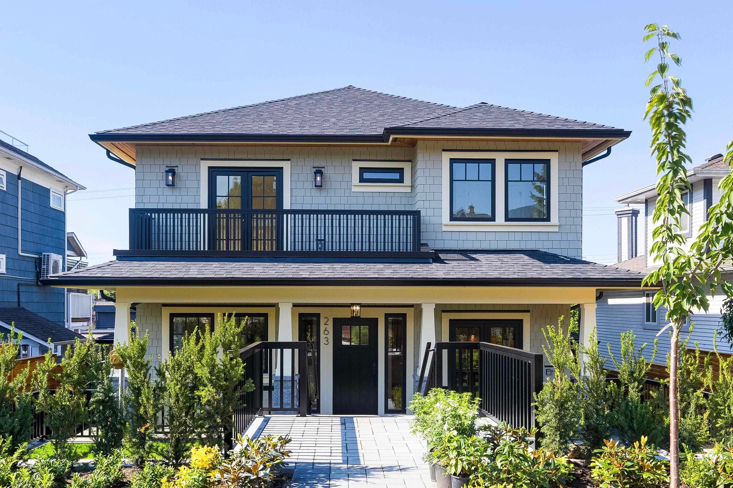 263 W 6th Street, North Vancouver, V7M 1K7 — photo 1