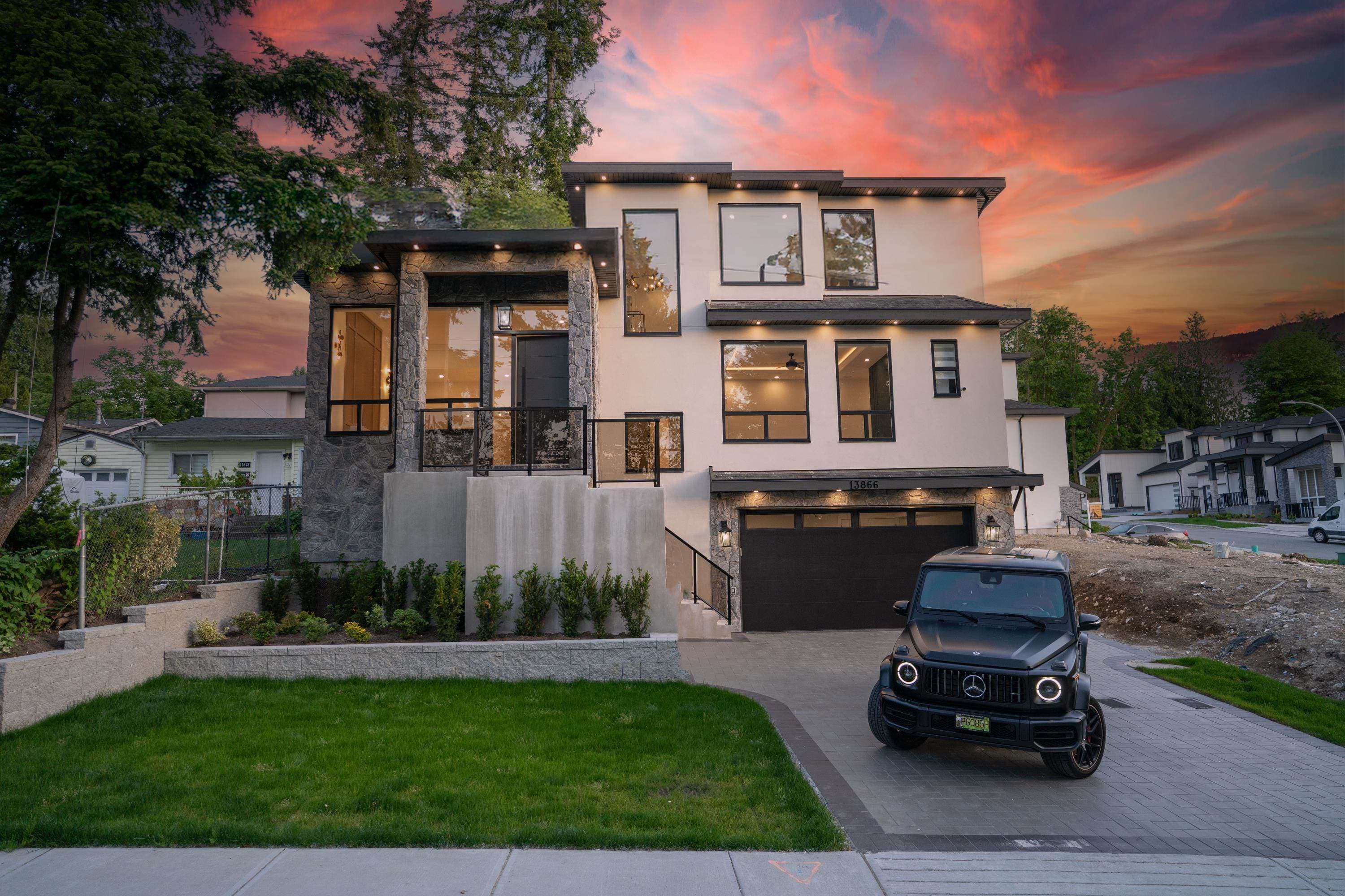 13866 115 Avenue, Surrey, V3R 2P3 — photo 1