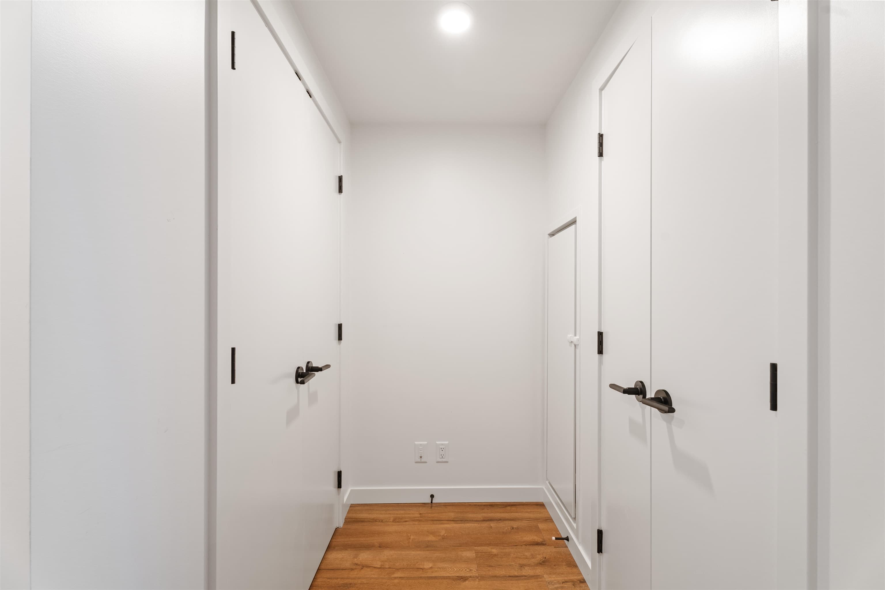 1409 - 10448 University Drive, Surrey, V3T 0S7 — photo 3