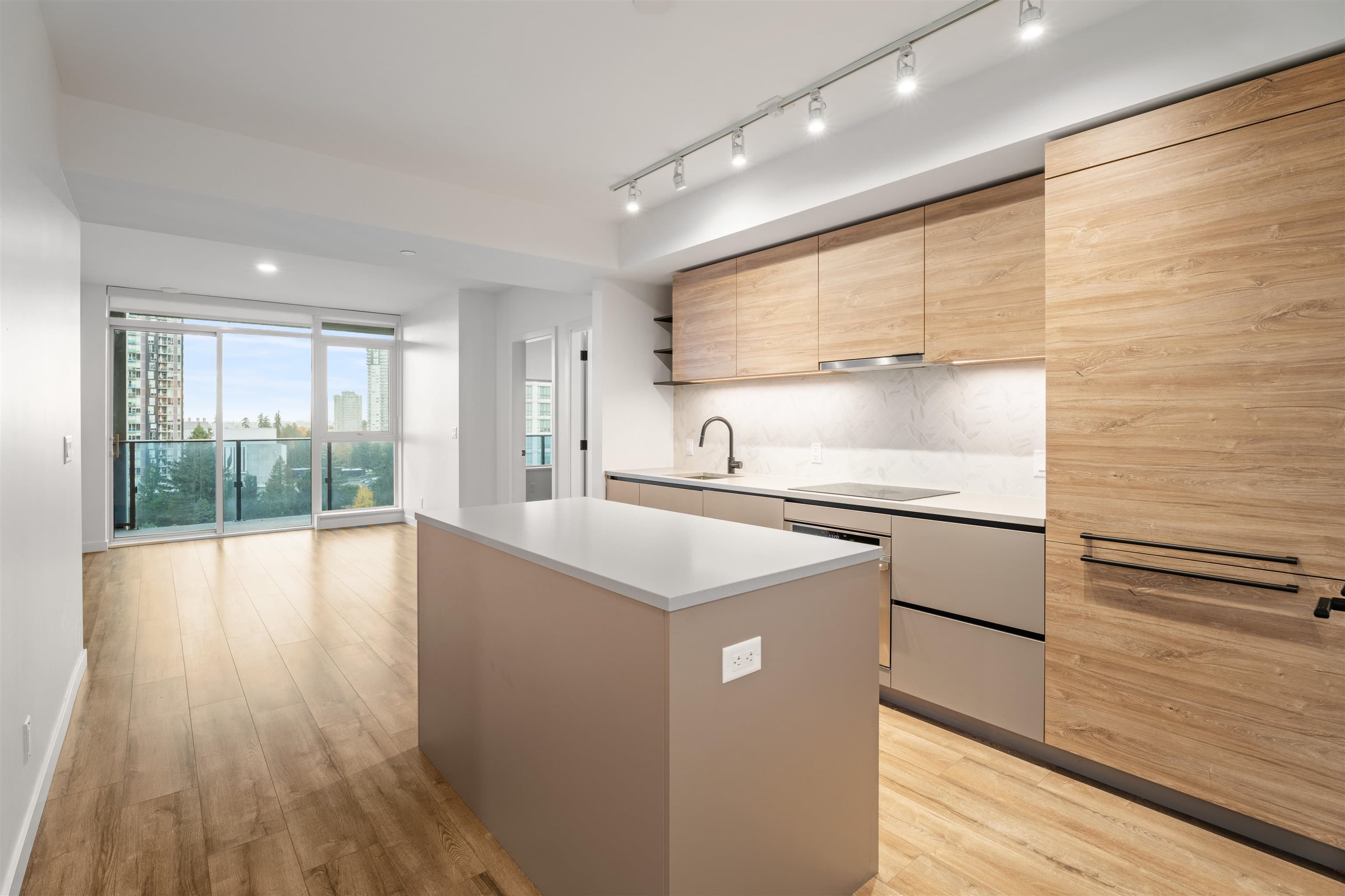 1409 - 10448 University Drive, Surrey, V3T 0S7 — photo 4