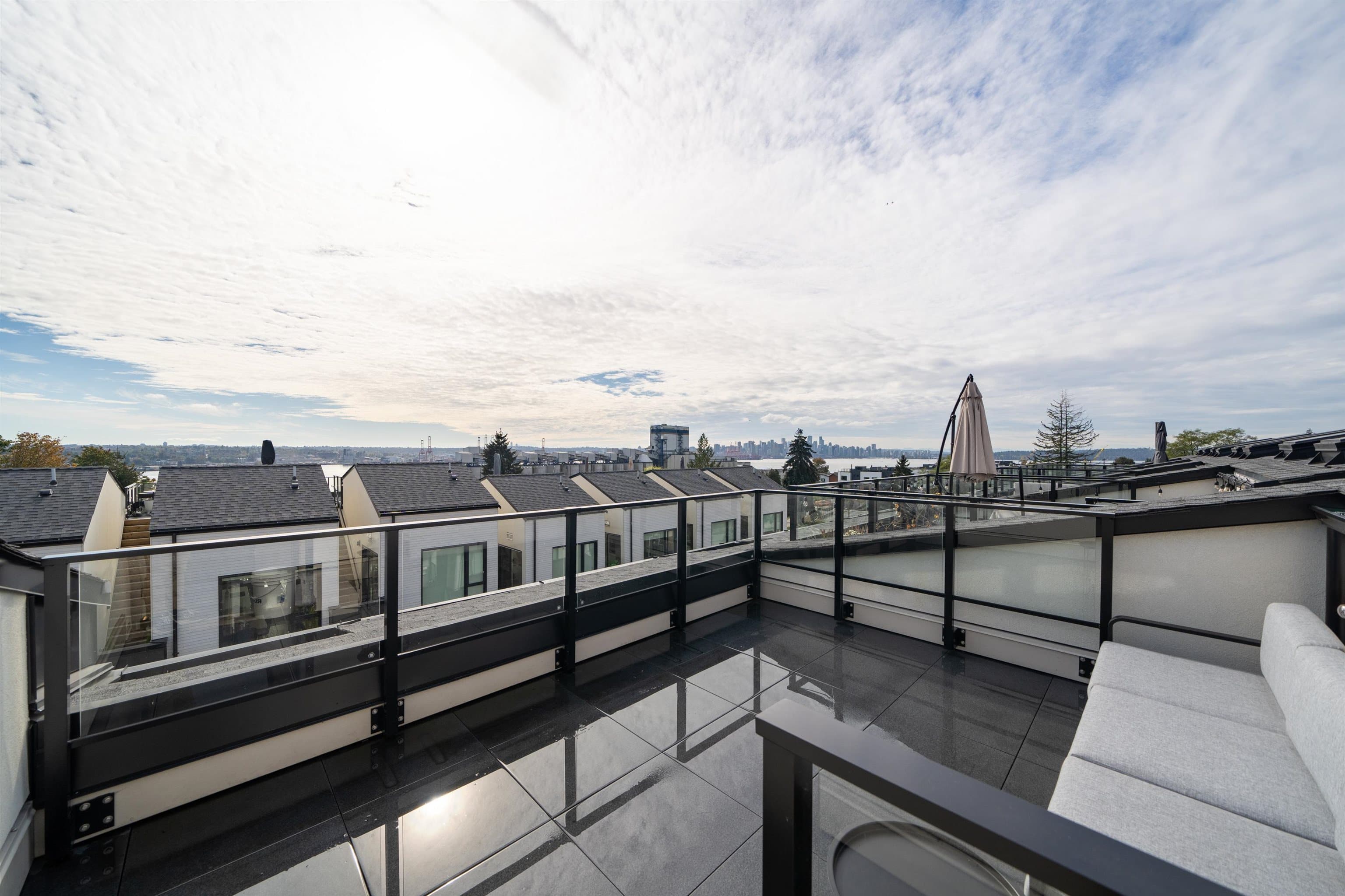 228 - 650 E 2nd Street, North Vancouver