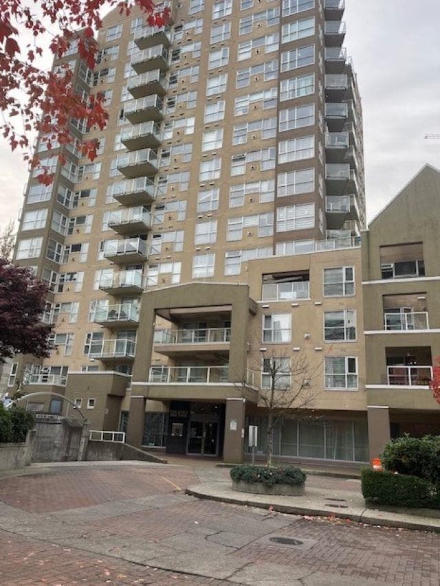 1505 - 9830 Whalley Boulevard, Surrey, V3T 5S7 — photo 1