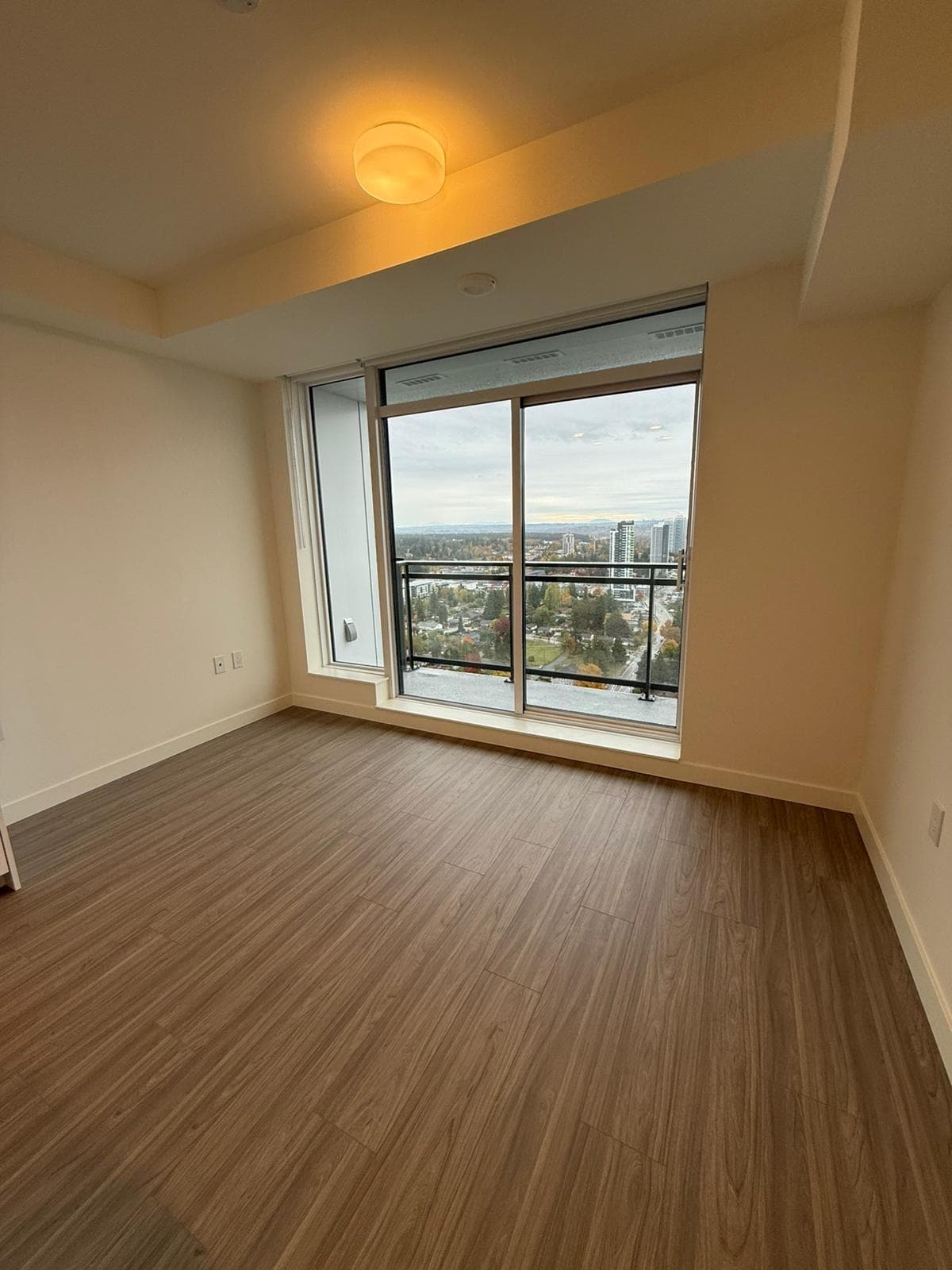 3403 - 13675 107a Avenue, Surrey, V3X 0T2 — photo 3