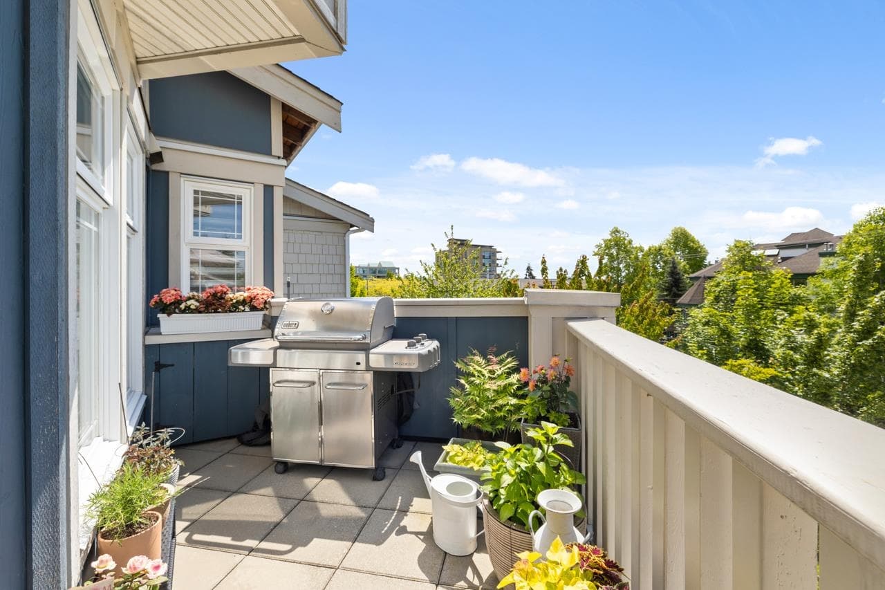 302 - 15392 16a Avenue, Surrey, V4A 1S9 — photo 3