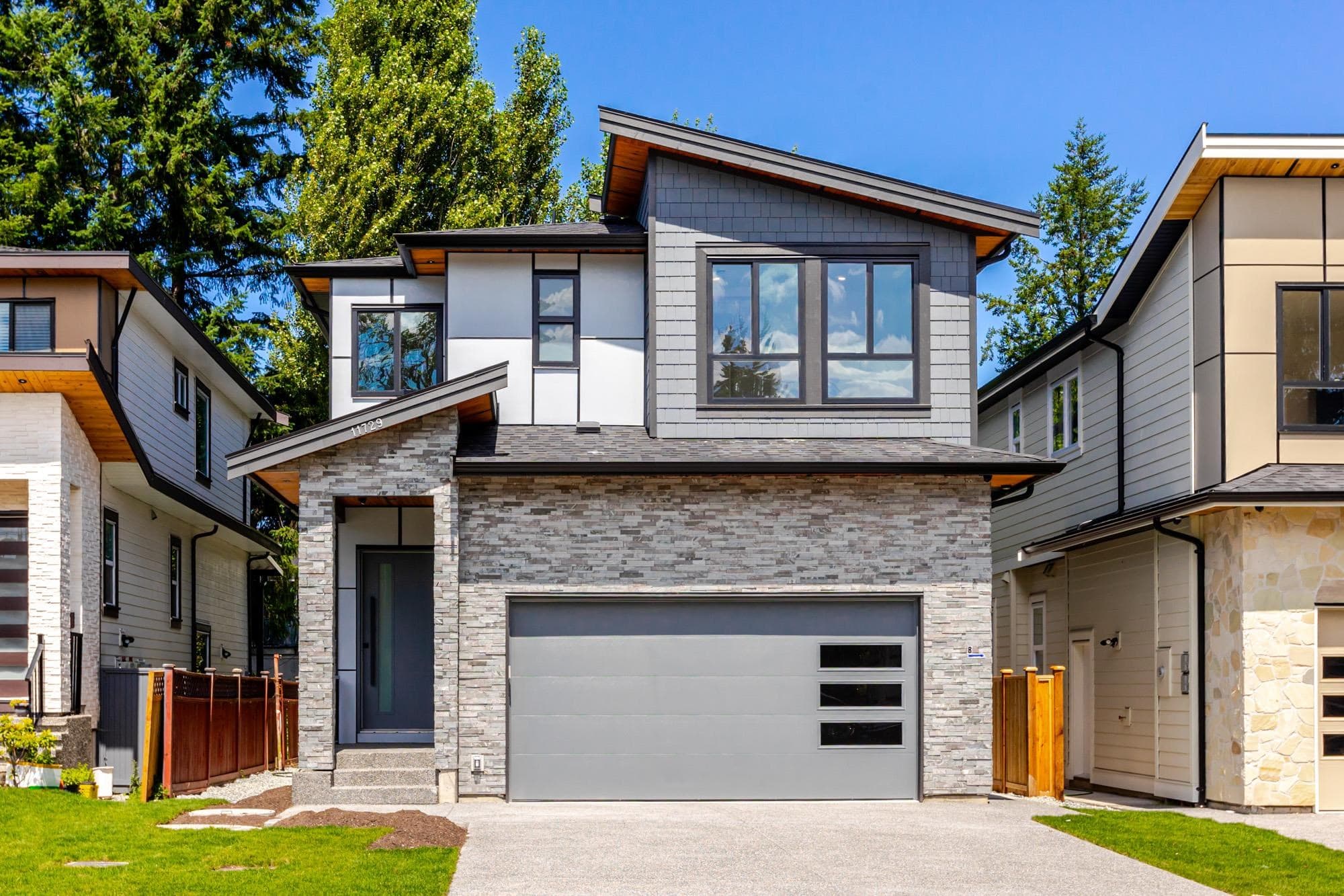 11729 85a Avenue, Delta