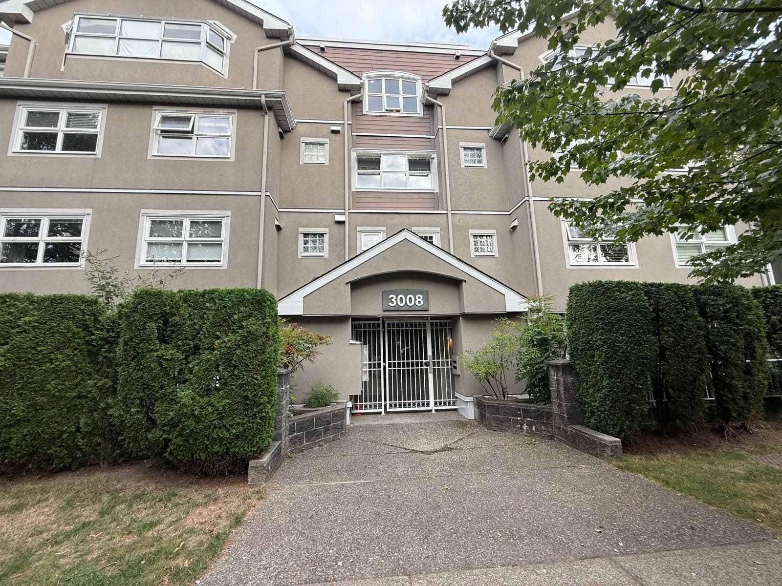 102 - 3008 Willow Street, Vancouver