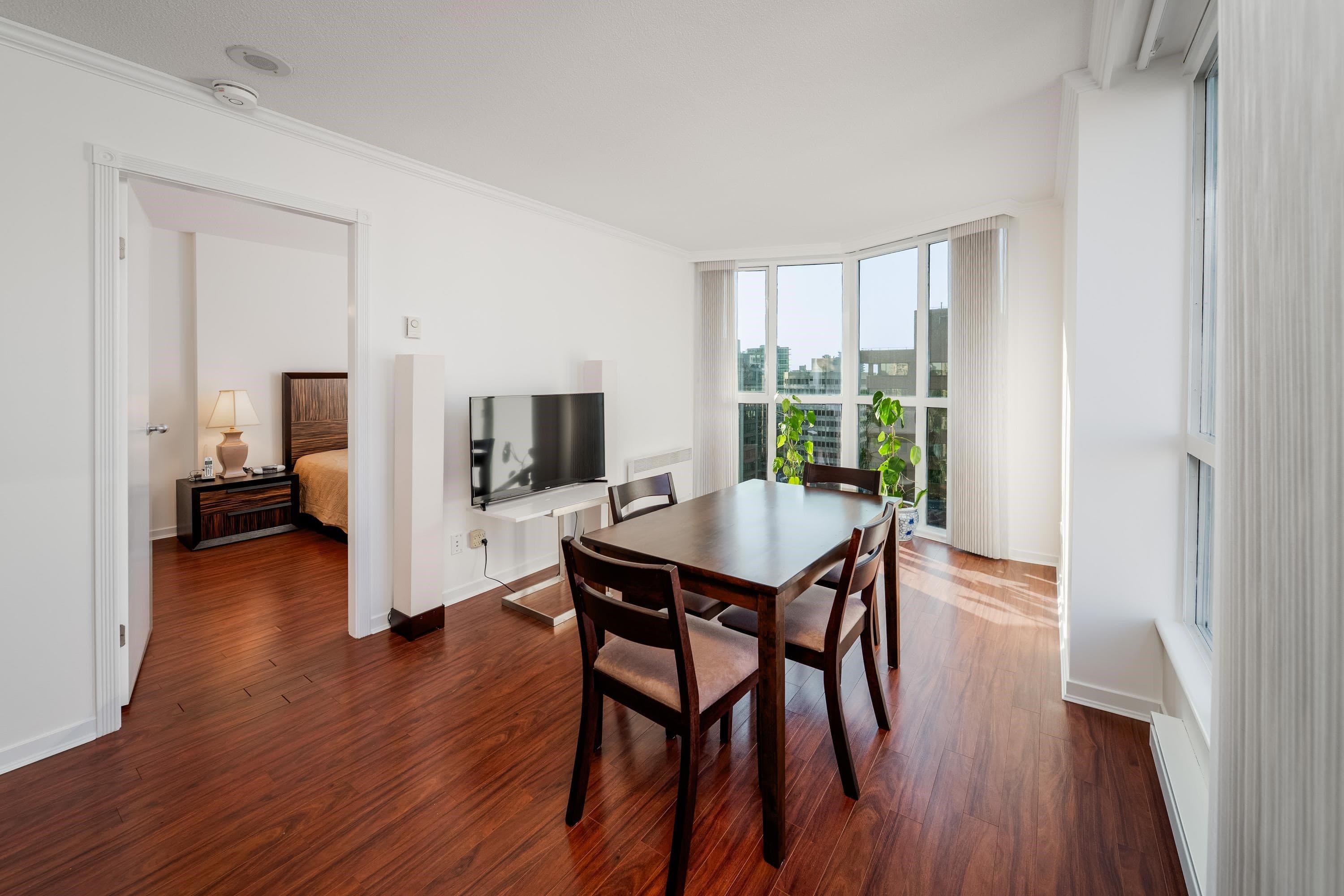 1808 - 1188 Howe Street, Vancouver, V6Z 2S8 — photo 2