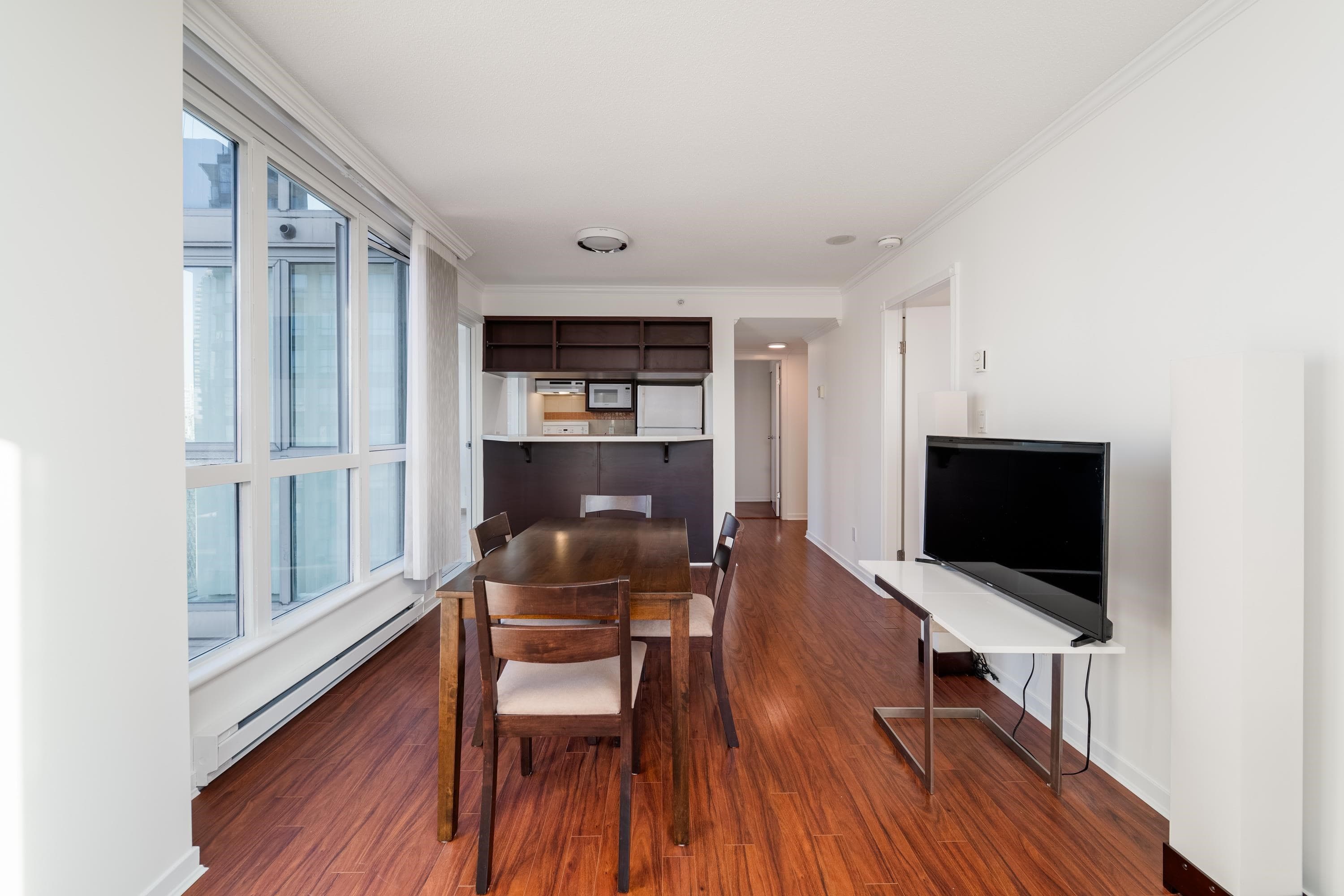 1808 - 1188 Howe Street, Vancouver, V6Z 2S8 — photo 3