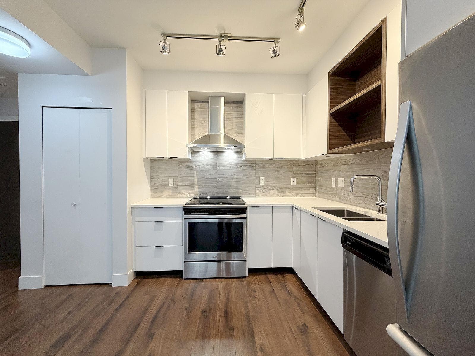 242 - 5355 Lane Street, Burnaby, V5H 0H1 — photo 4