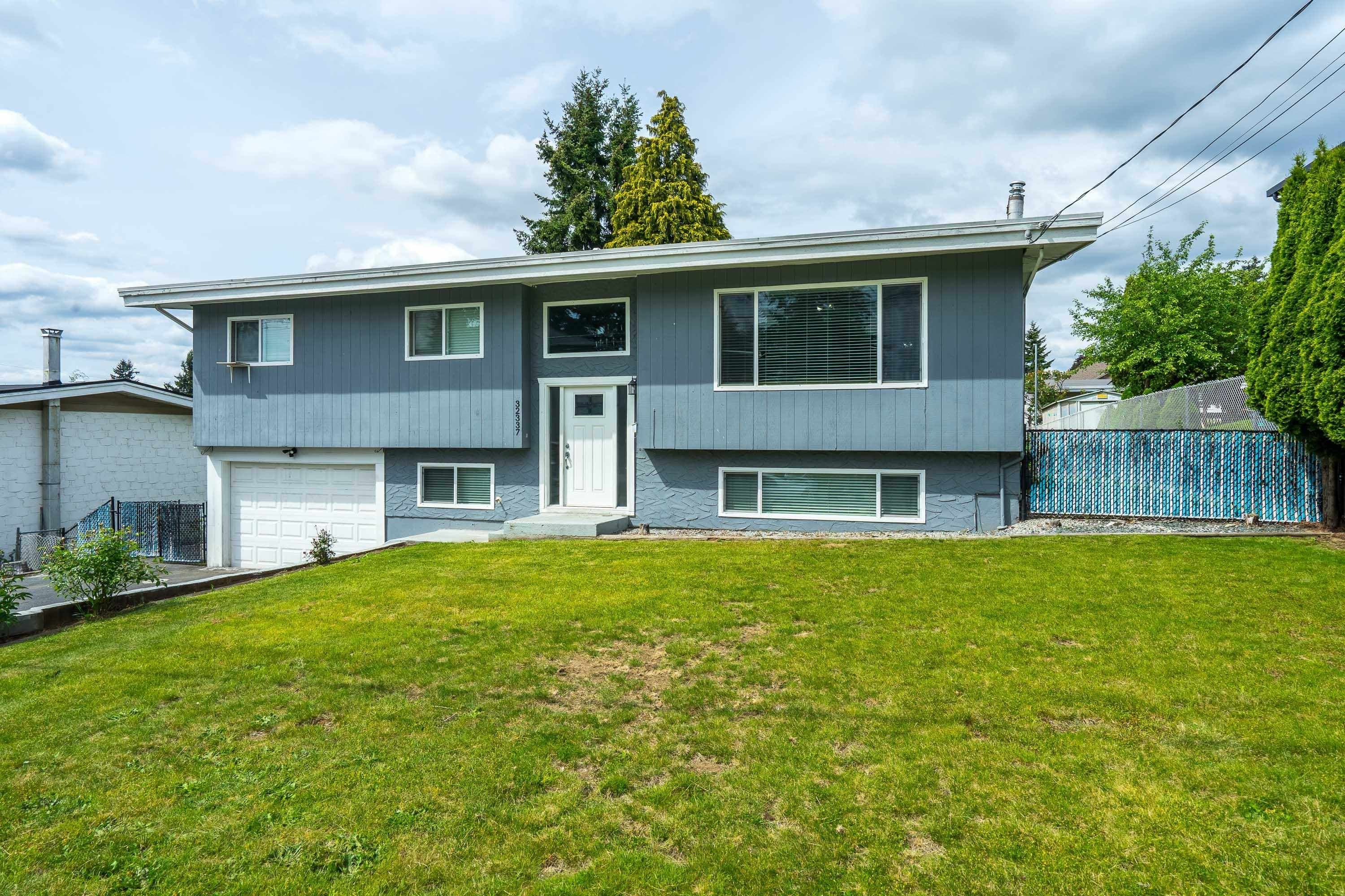 32337 Dolphin Crescent, Abbotsford, V2T 1G1 — photo 1