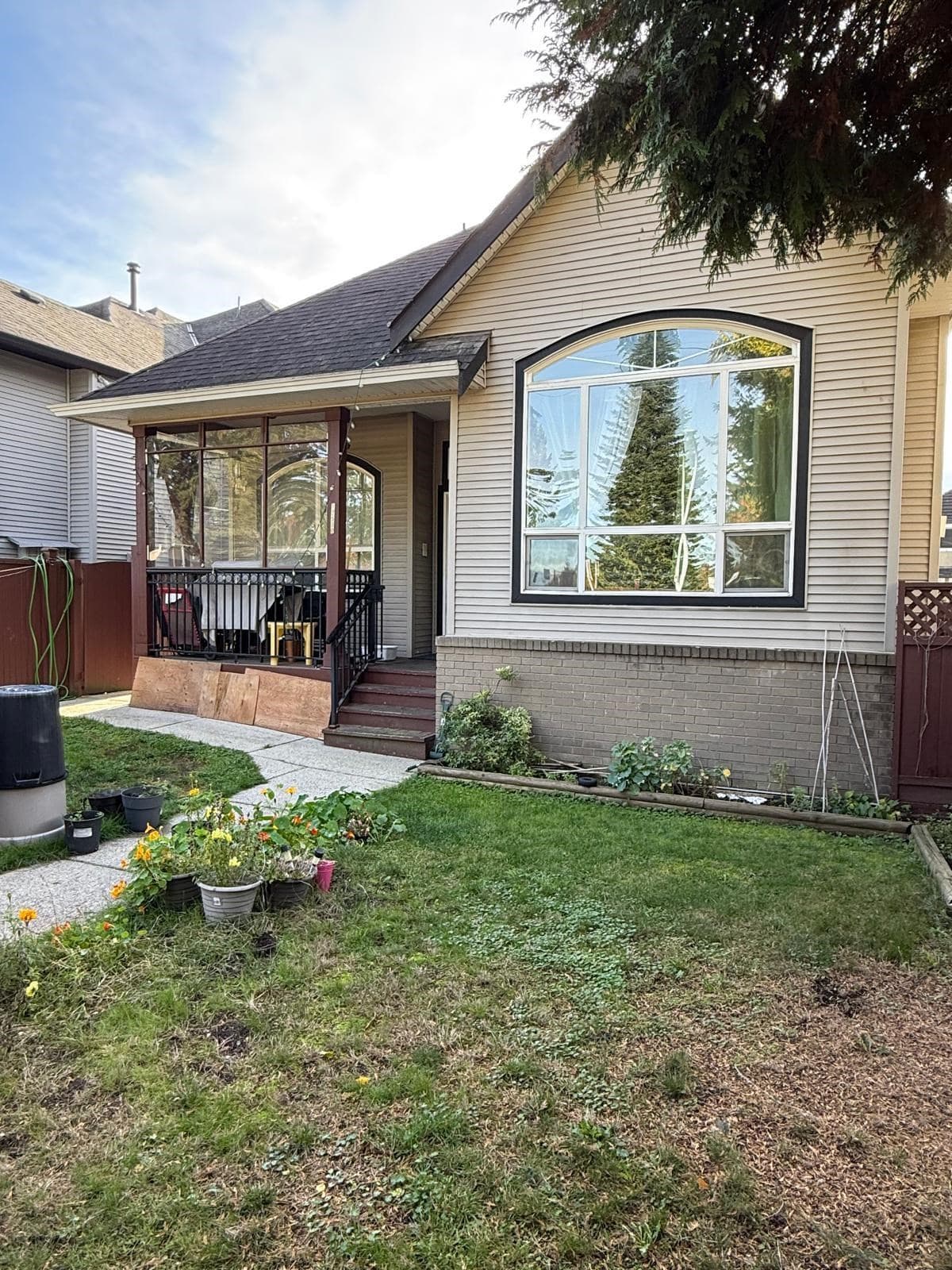 12560 64 Avenue, Surrey, V3W 1W9 — photo 1
