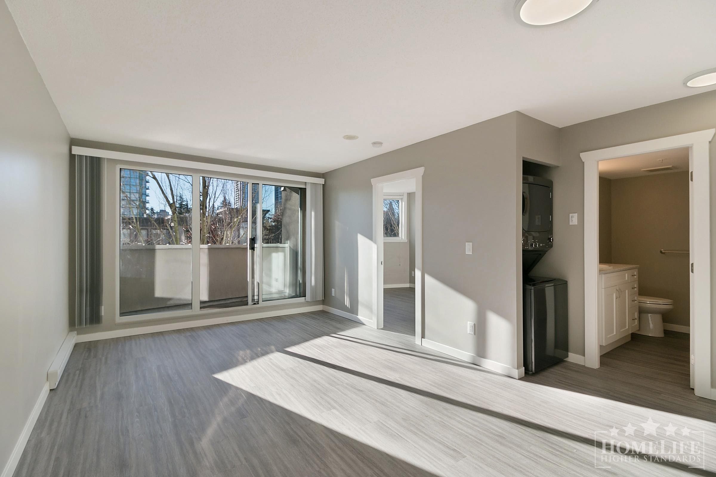 506 - 10523 University Drive, Surrey, V3T 5T8 — photo 4