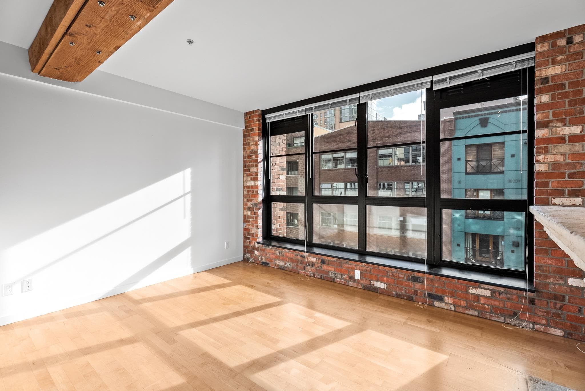 301 - 1238 Homer Street, Vancouver, V6B 2Y5 — photo 3