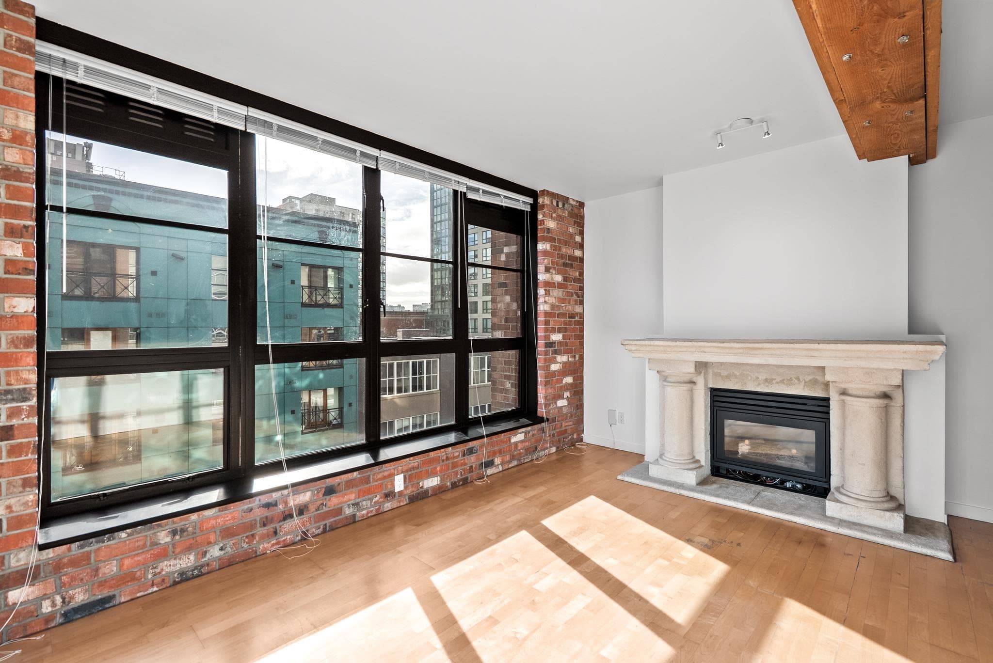 301 - 1238 Homer Street, Vancouver, V6B 2Y5 — photo 5