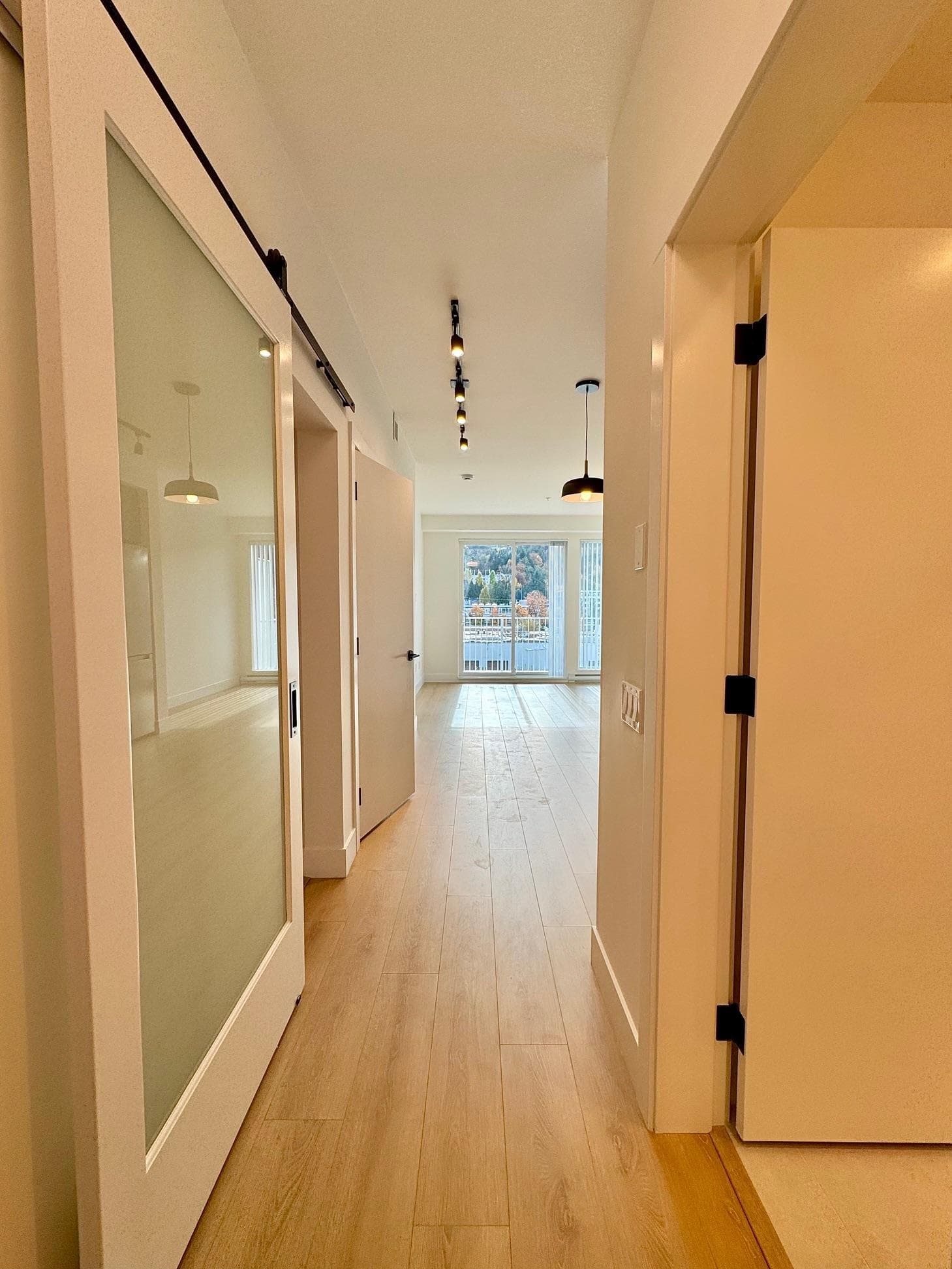 504 - 3075 Murray Street, Port Moody, V3H 0N9 — photo 5