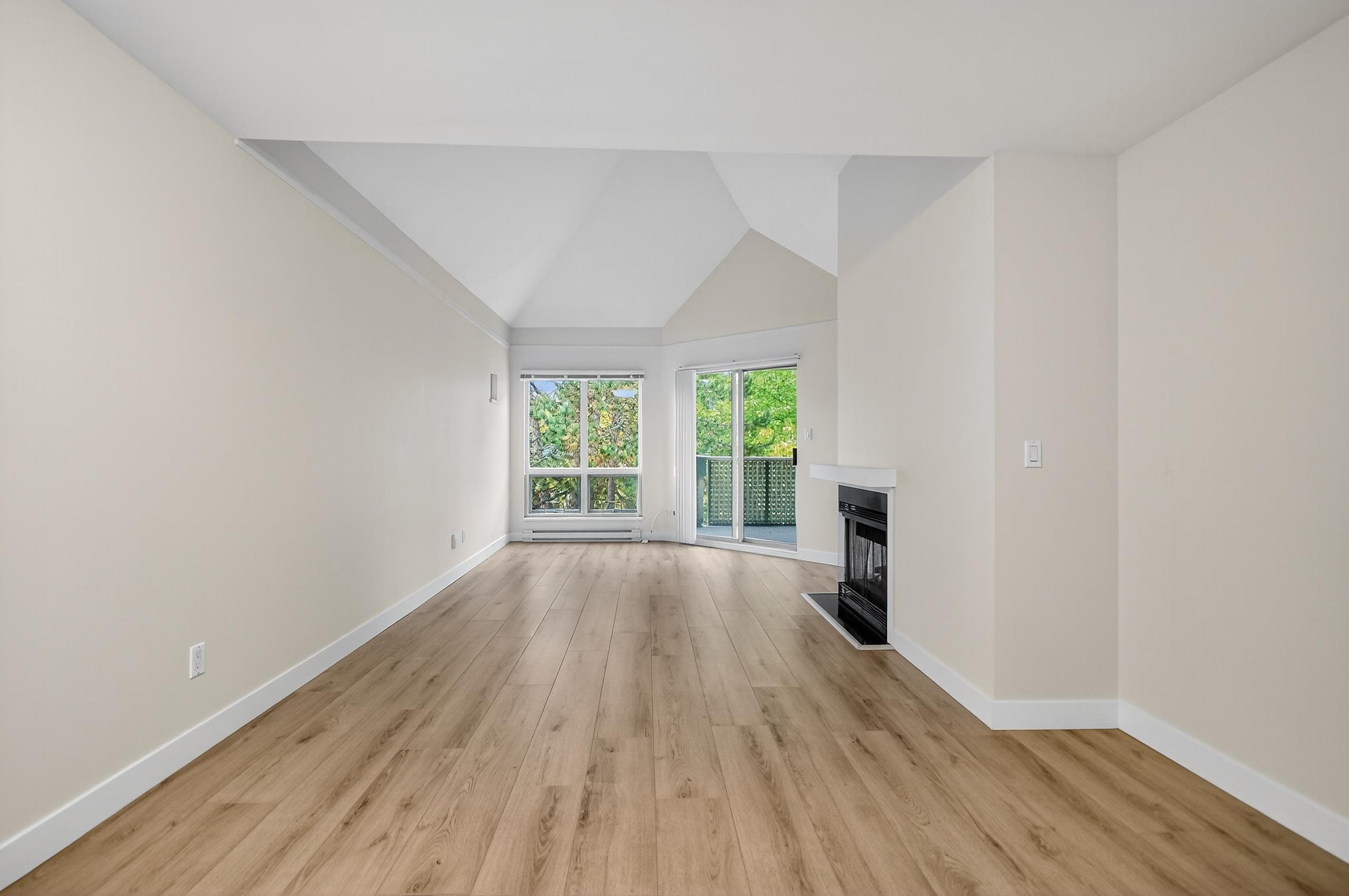 303 - 7457 Moffatt Road, Richmond, V6Y 1X9 — photo 3