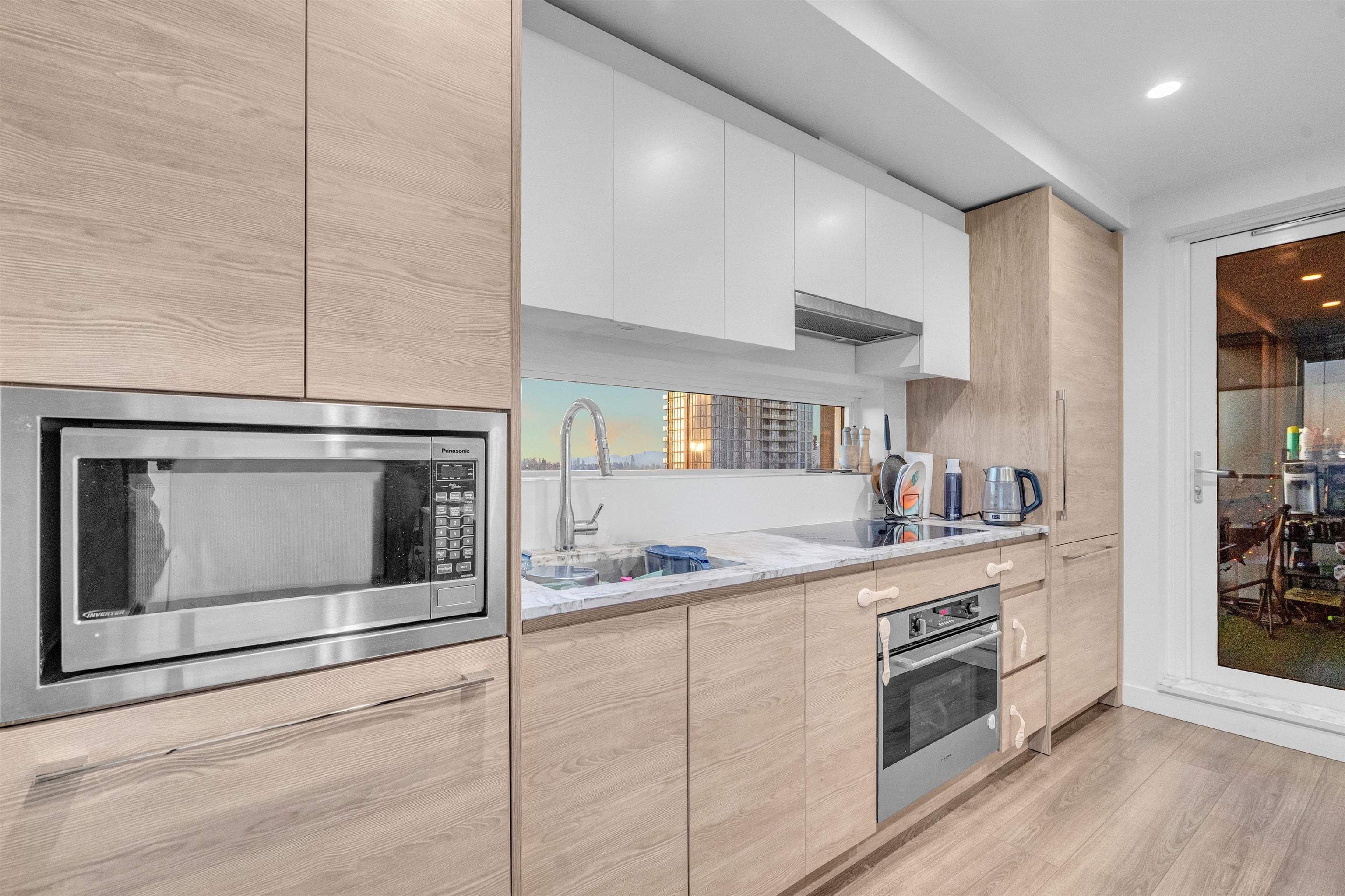 2703 - 13615 Fraser Highway, Surrey, V3T 0P7 — photo 4