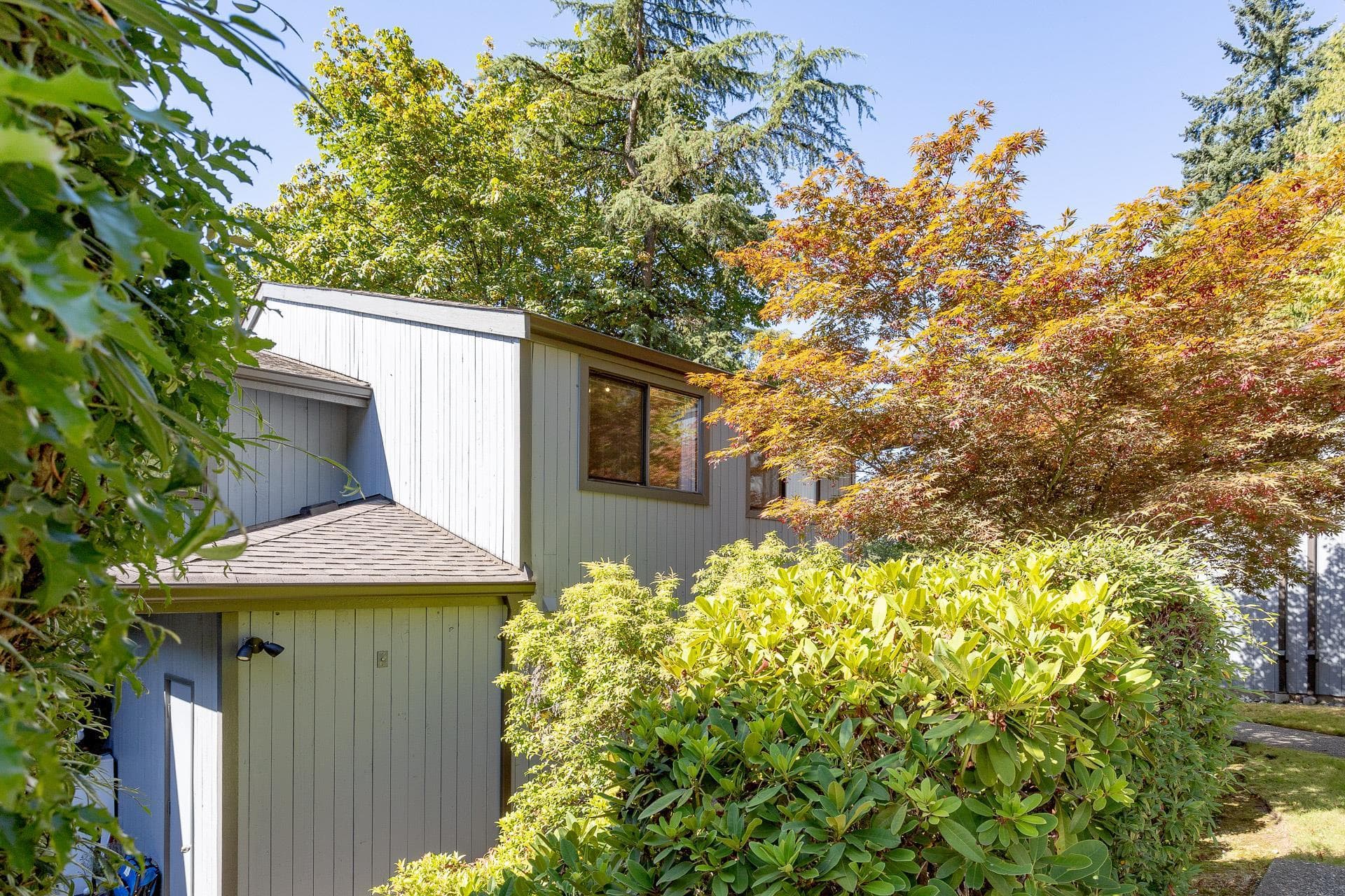 942 Blackstock Road, Port Moody, V3H 3S2 — photo 2