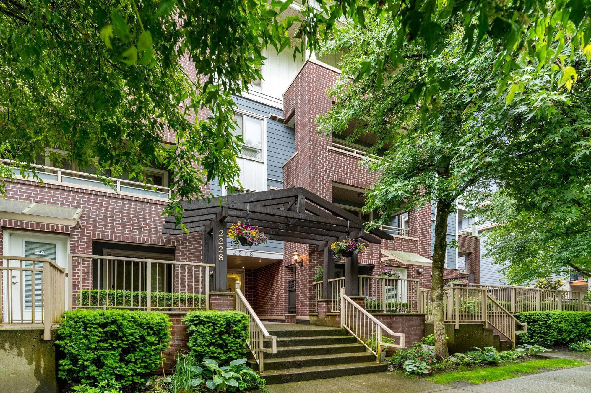303 - 2228 Welcher Avenue, Port Coquitlam, V3C 1X3 — photo 1