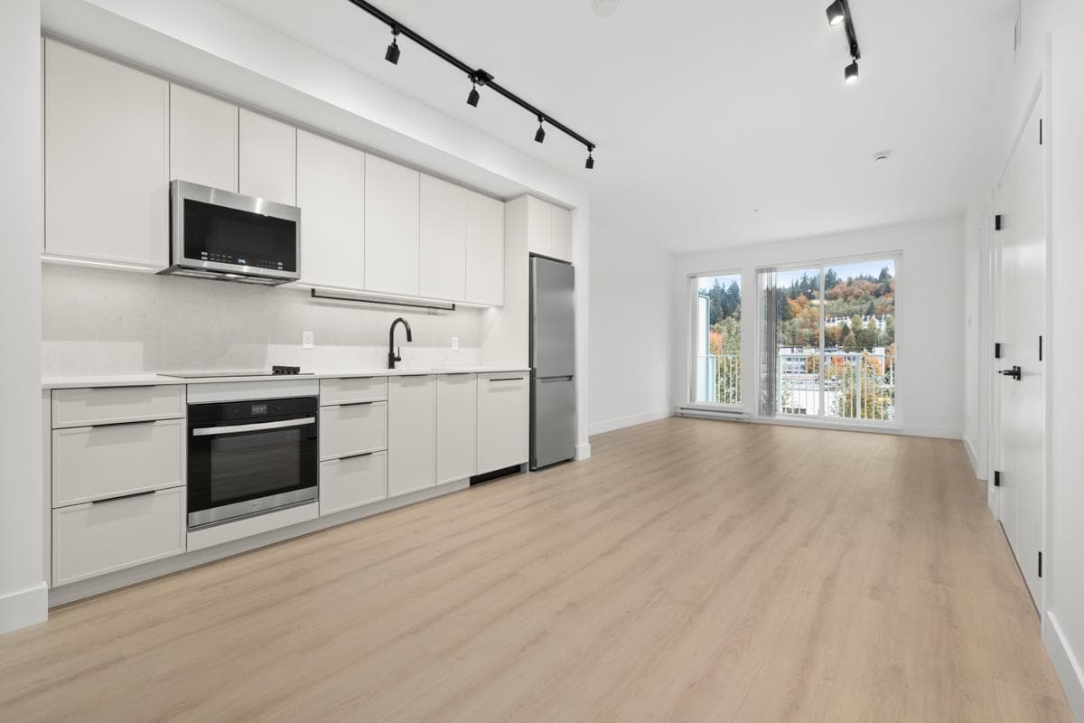 509 - 3075 Murray Street, Port Moody, V3H 0N9 — photo 1