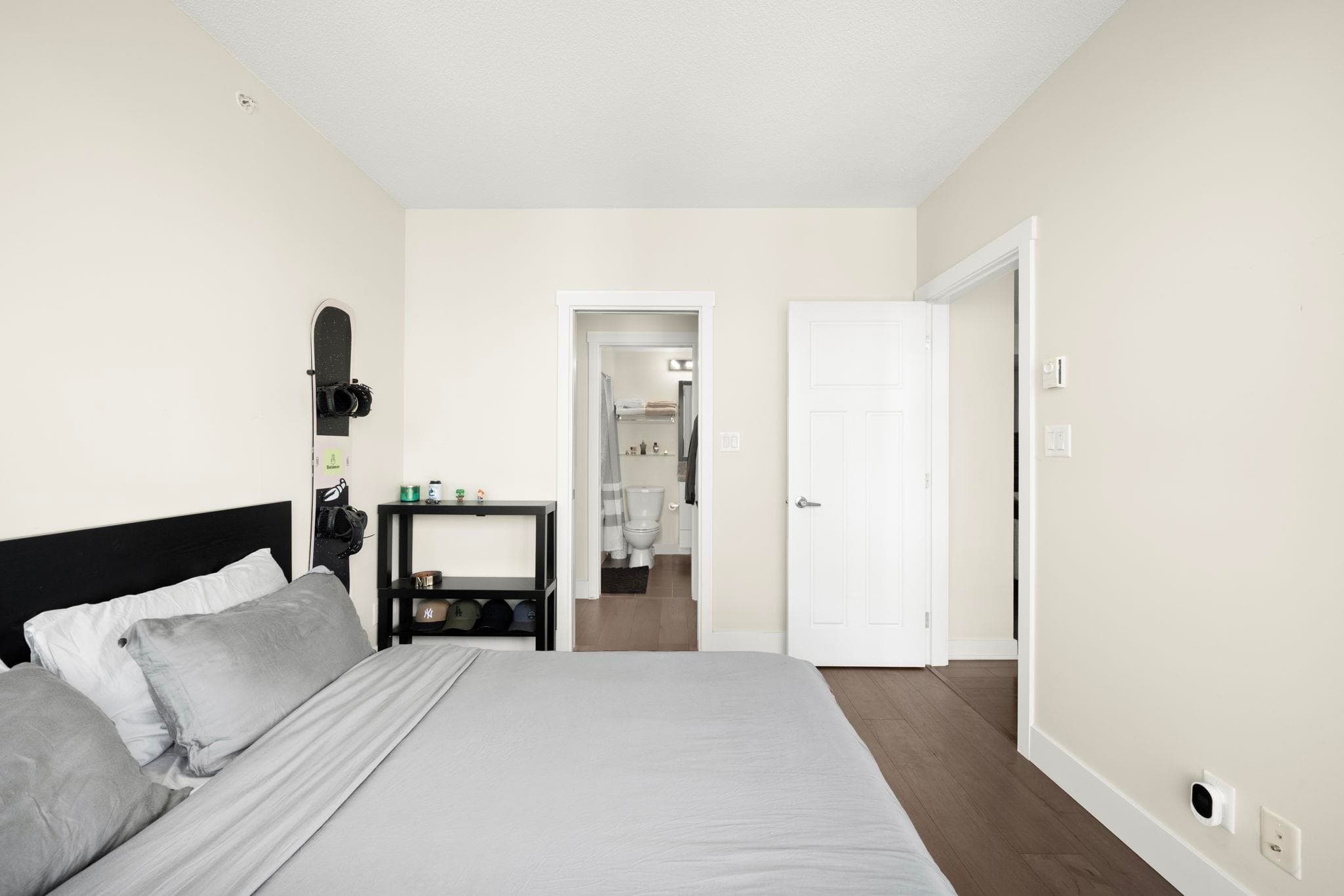 1004 - 2968 Glen Drive, Coquitlam, V3B 0C4 — photo 2